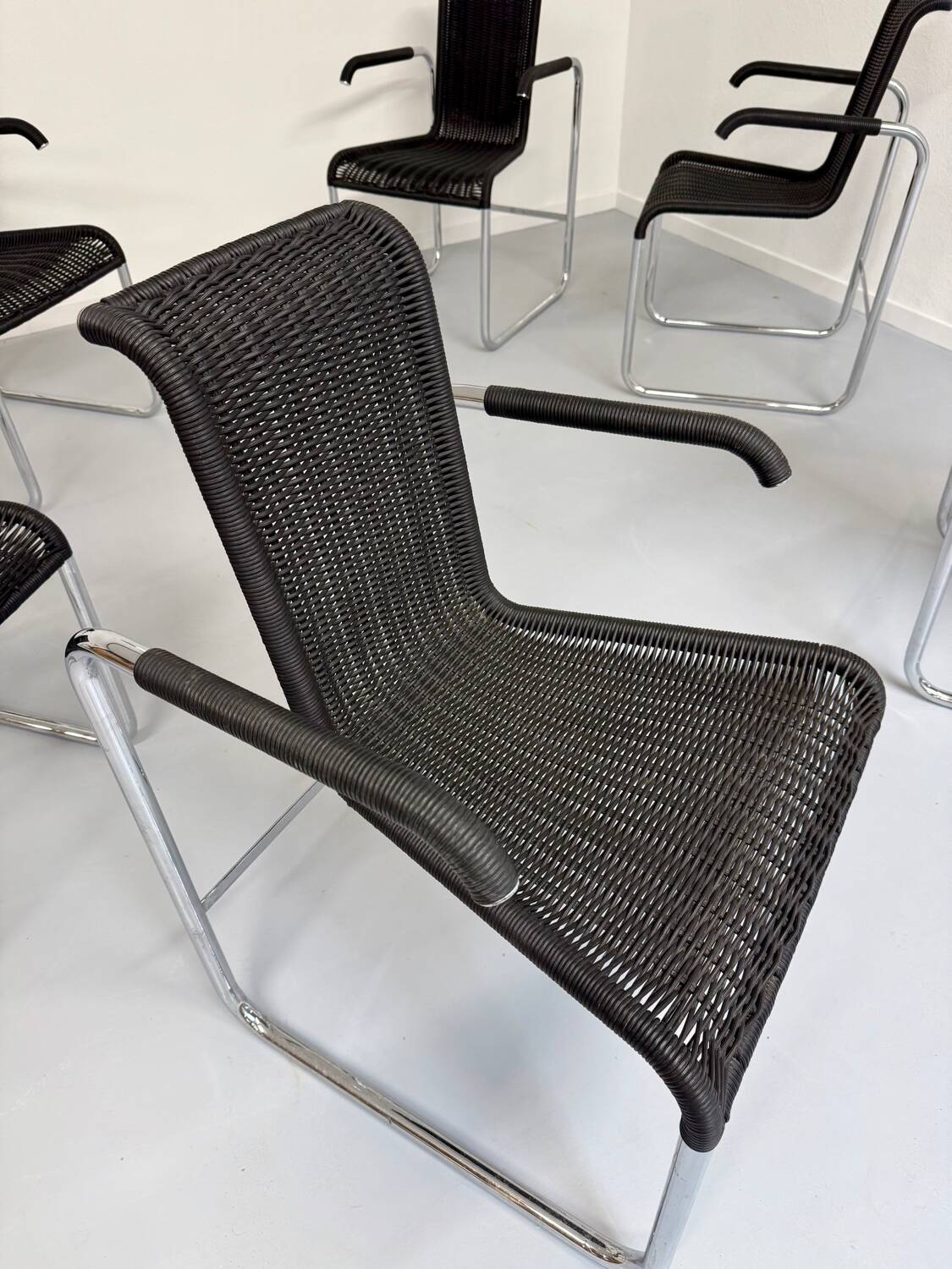 6 black tubular chairs design by Axel Bruchhäuser model D20 bauhaus