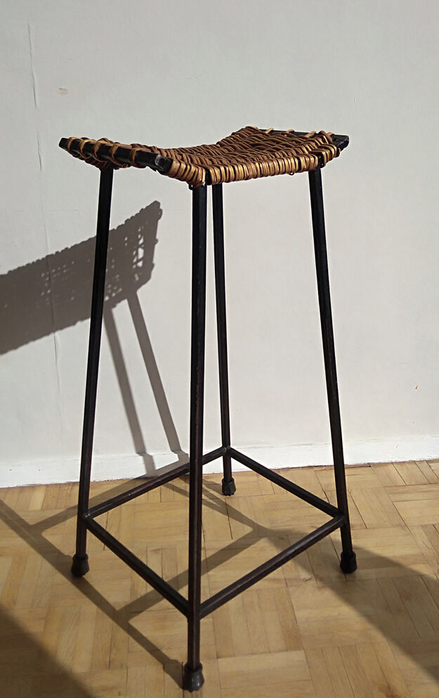 Tabouret haut en fer forgé et rotin, années 1950