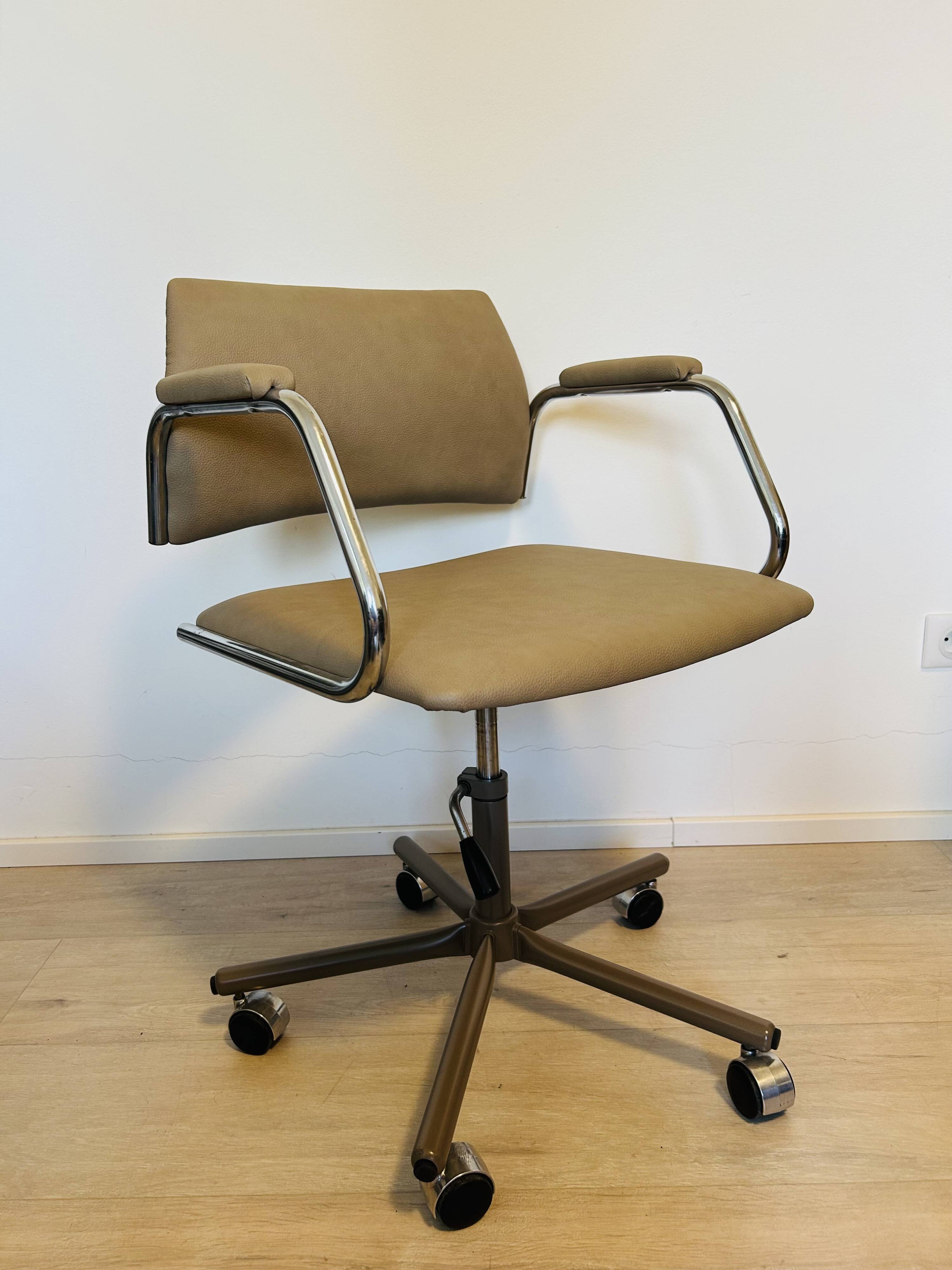 Fully Restored Vintage Desk Chair by Kovona, Czechoslovakia 1980’s