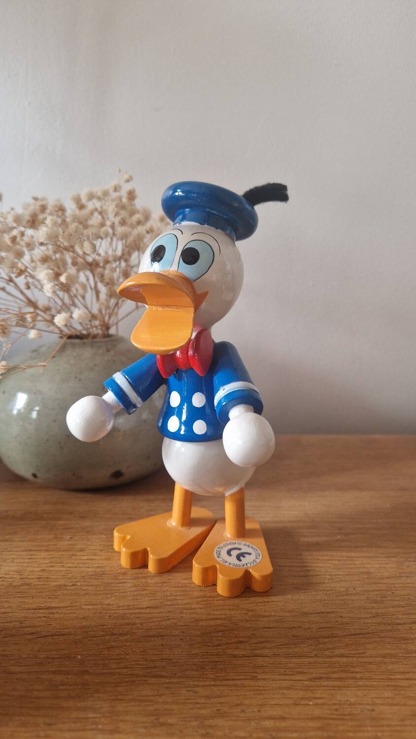 Donald figurine disney
