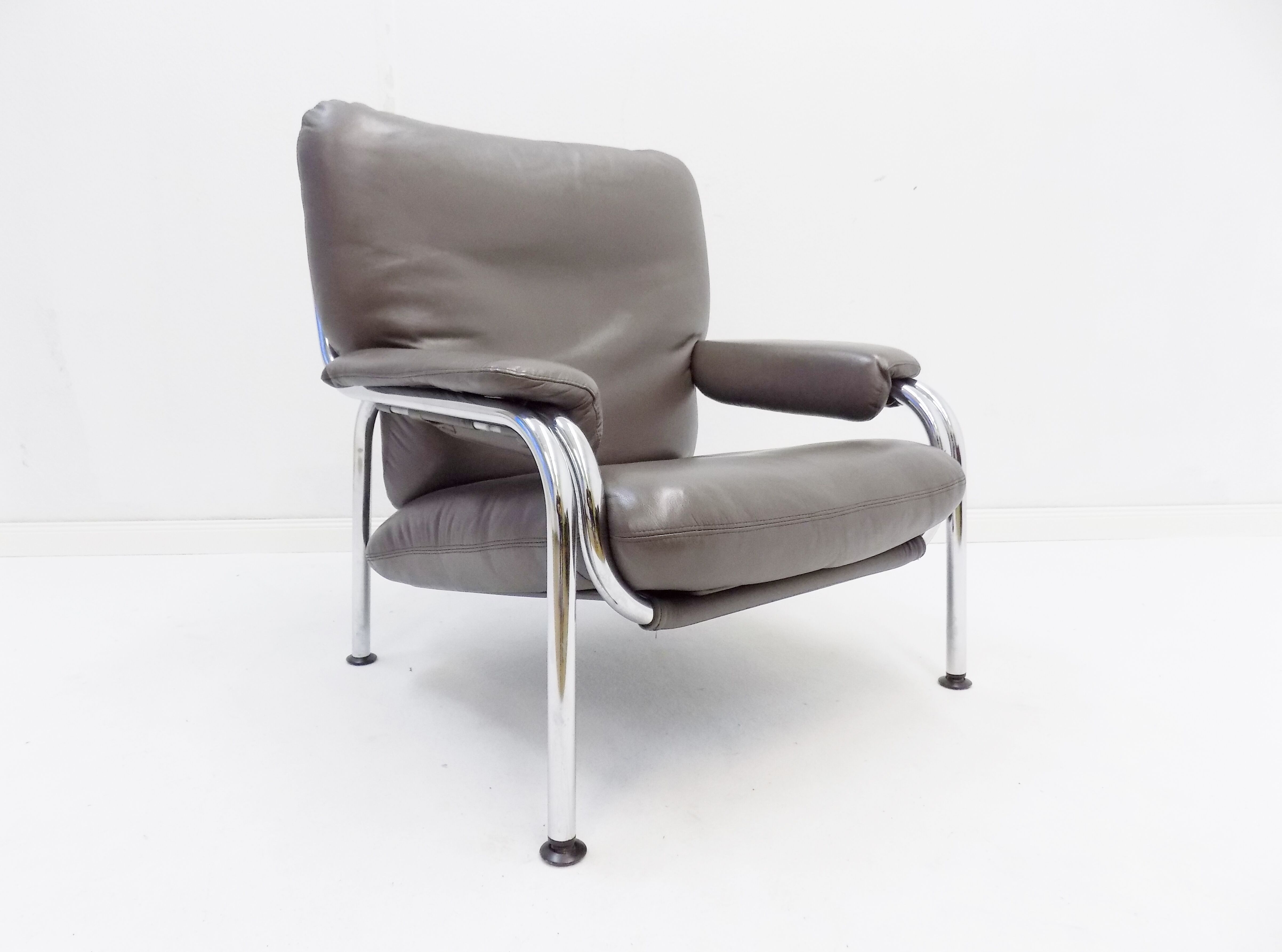 Fauteuil en cuir Kangourou De Sede par Hans Eichenberger