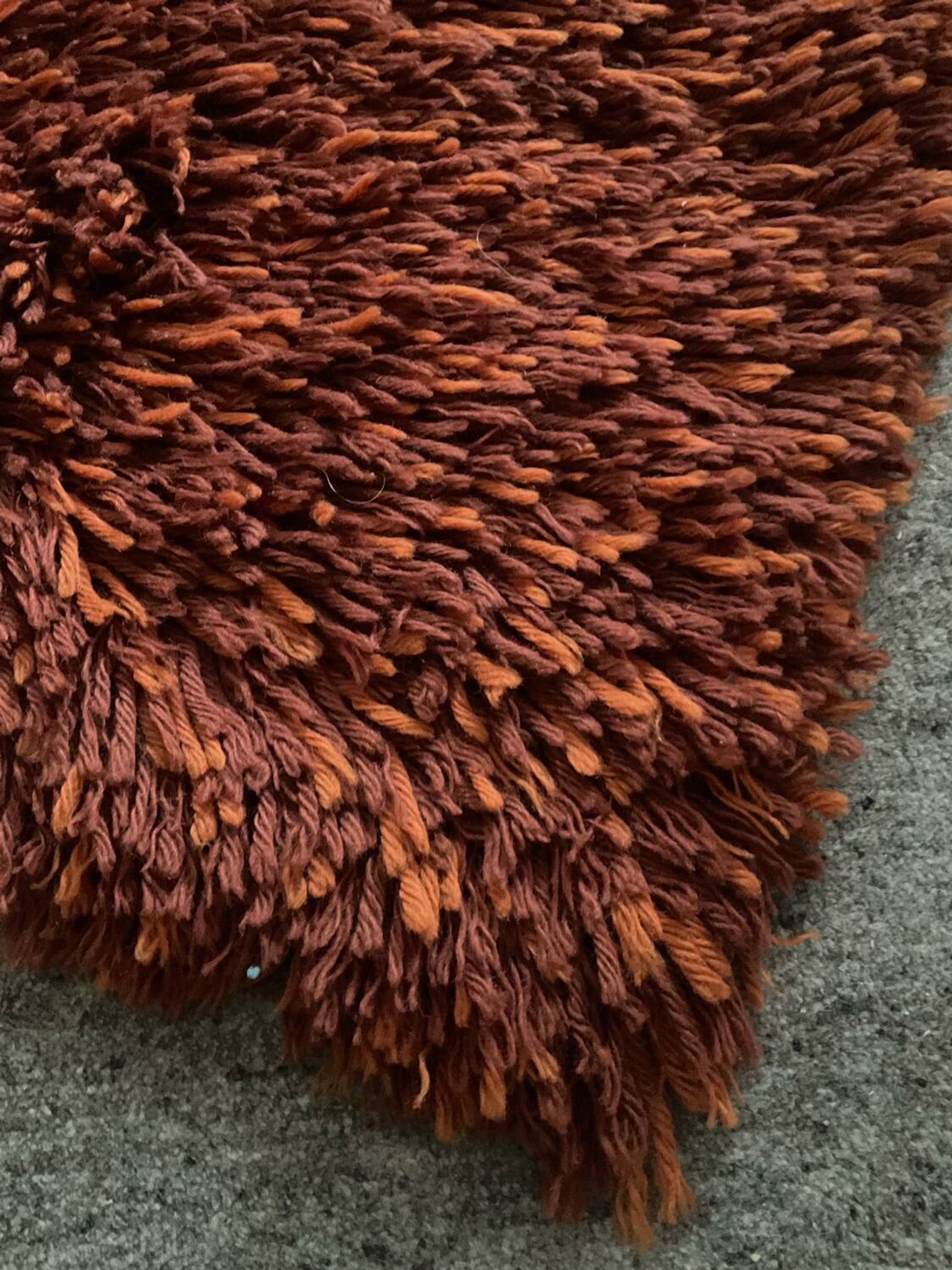 Tapis vintage en laine tissée 