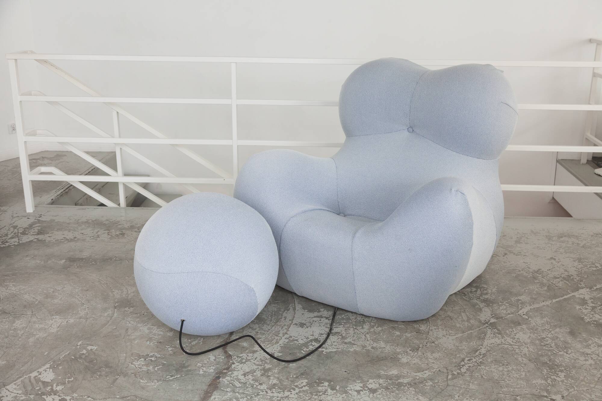 Up 5/6 armchair and footstool, La Mamma by Gaetano Pesce for B&B Italia, 2000s edition.