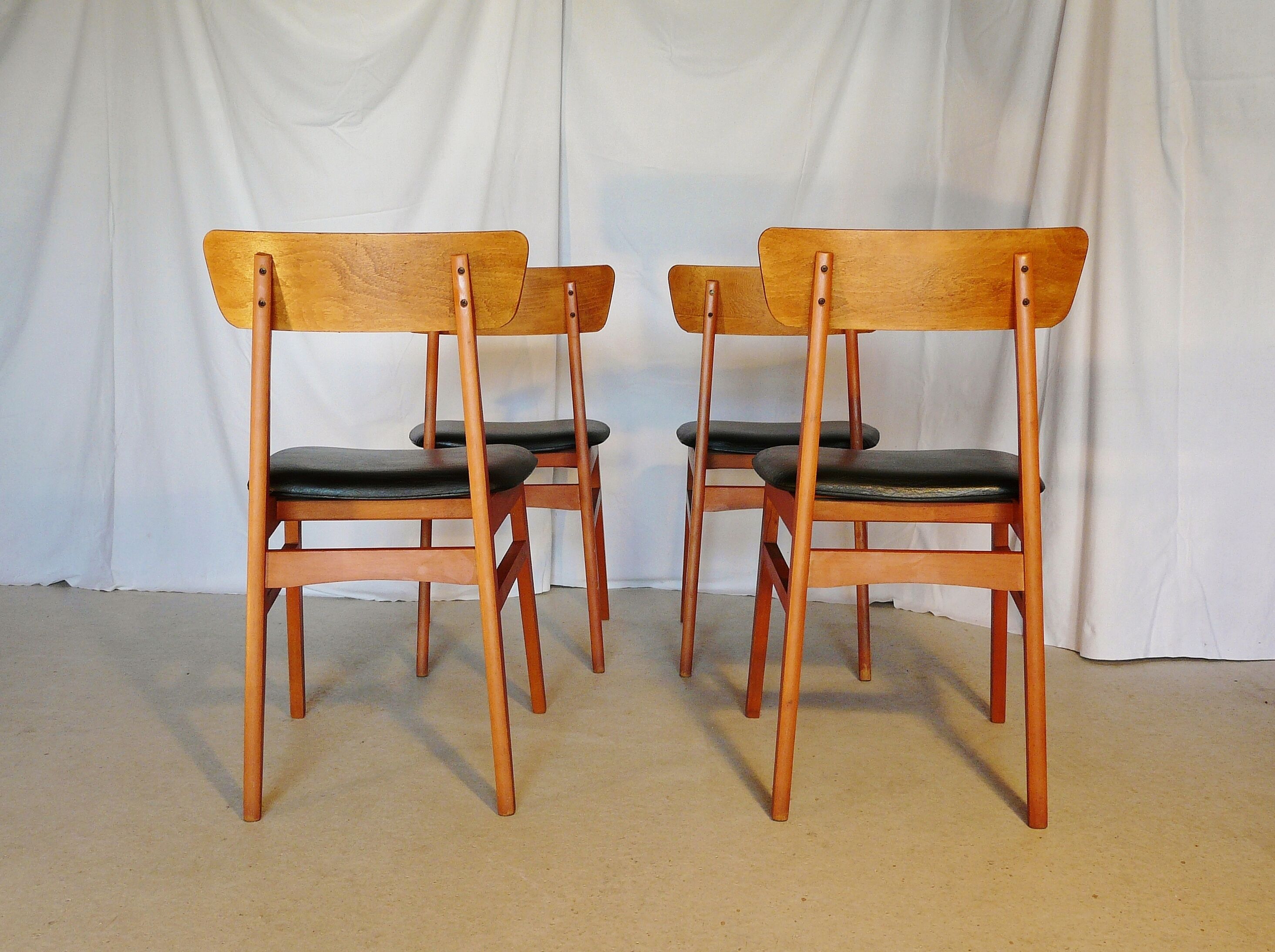 Set of four scandinavian chairs