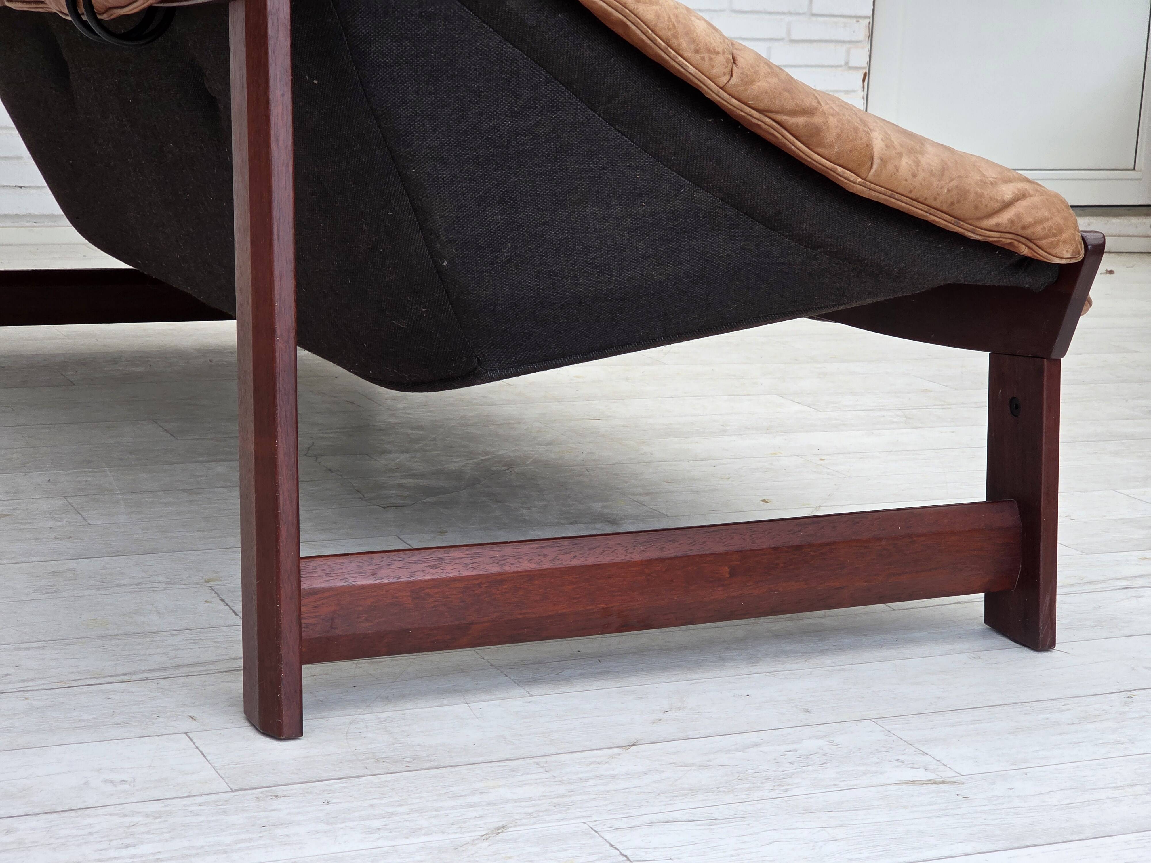 1970s, Norwegian design by Jan Erik Lindgren. 2-seater sofa model "Amazon".