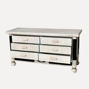 Une commode à 6 tiroirs, France, années 80.