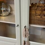 Vintage display case in Caiman green
