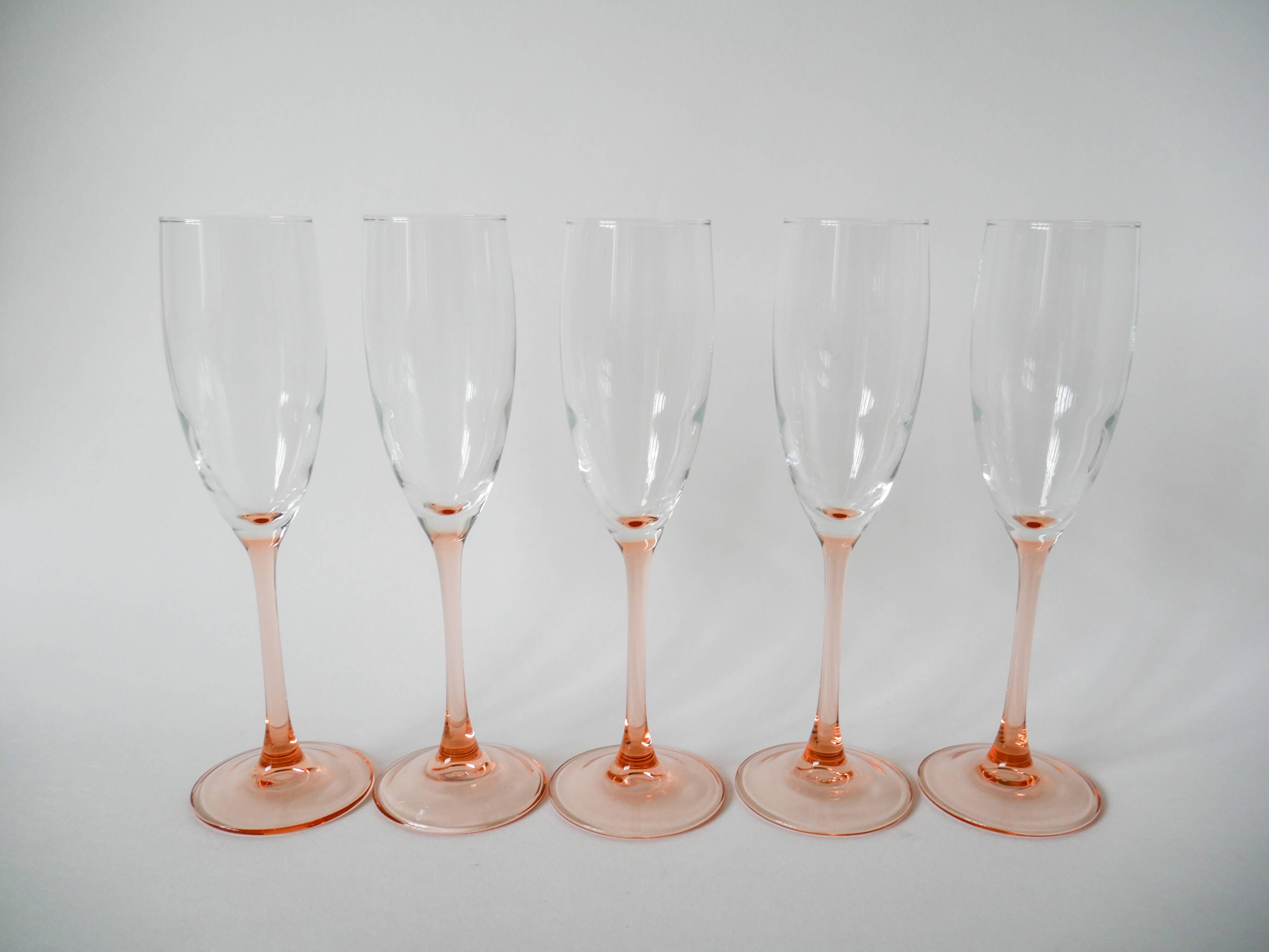 Set of 5 luminarc champagne flutes with pink feet 1970