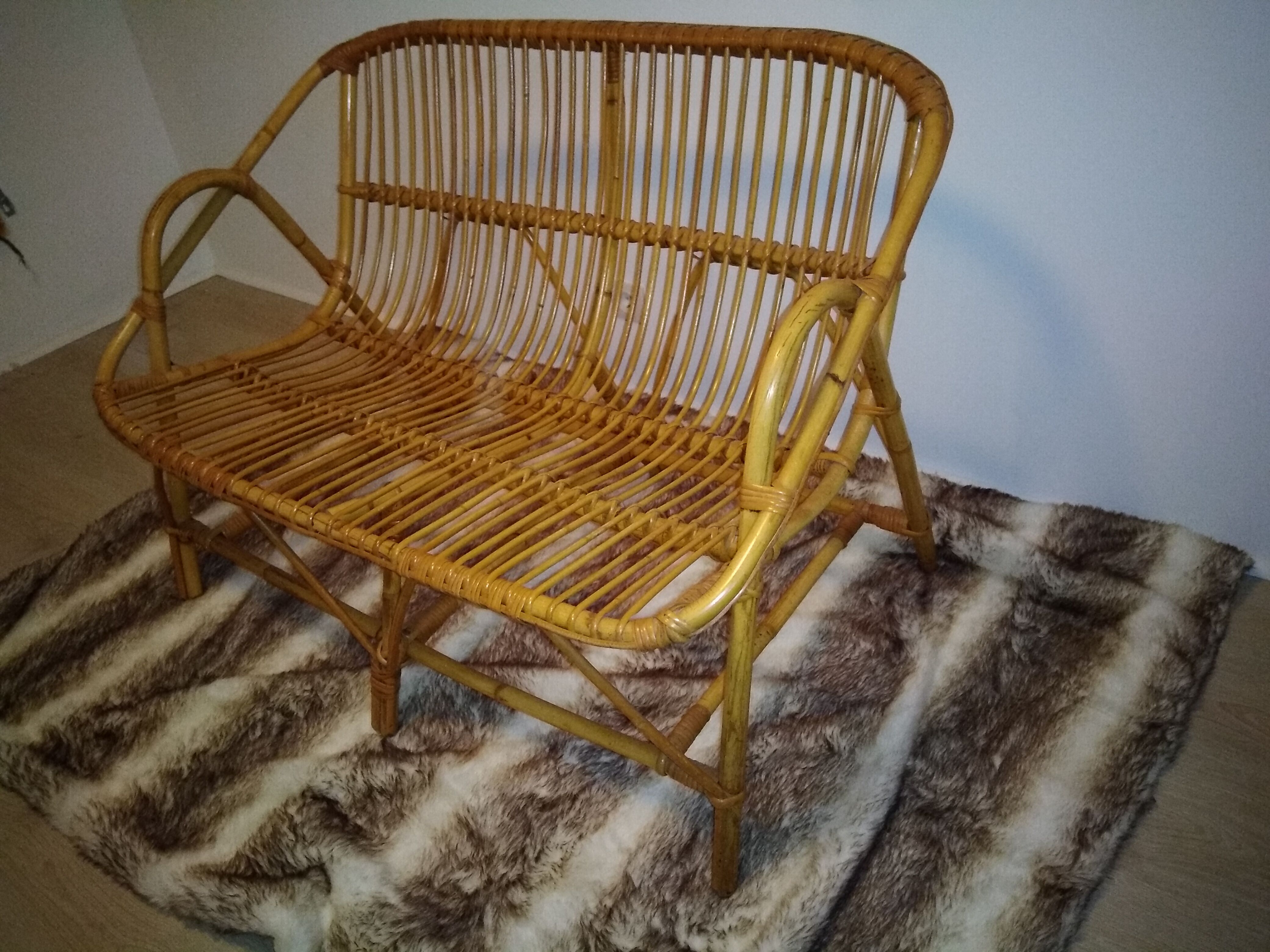 Banquette en rotin scandinave