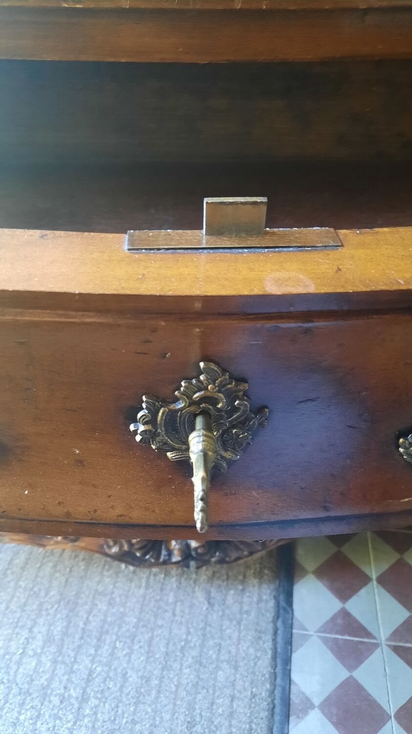 Bordeaux-style chest of drawers