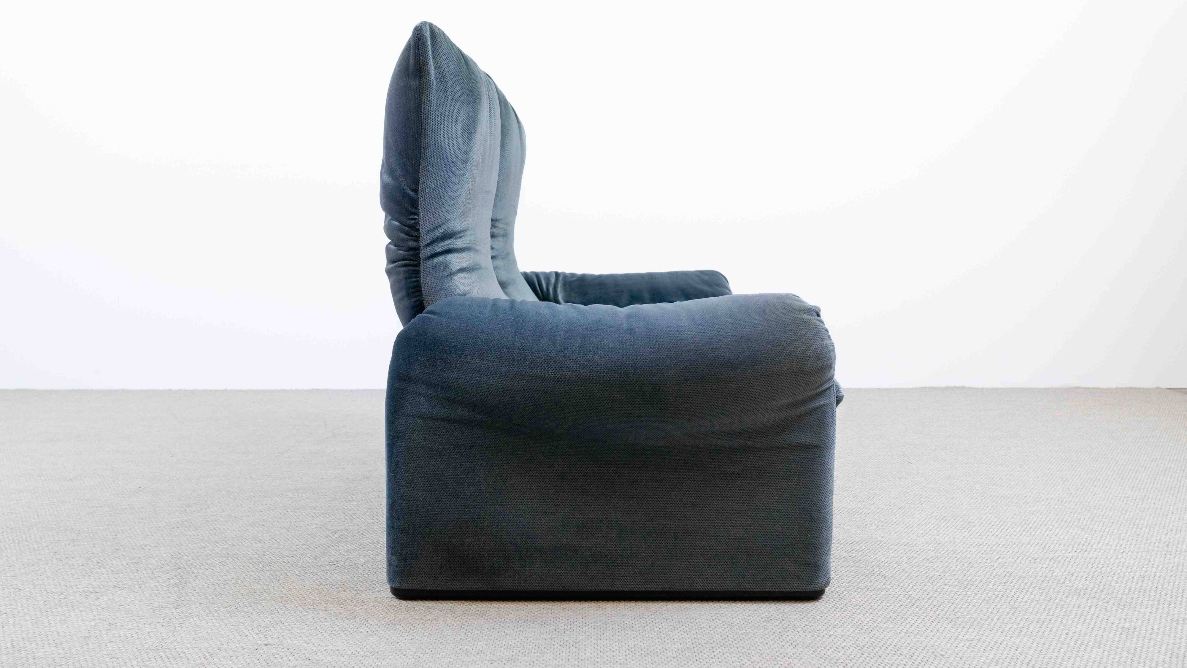 Maralunga Sofa by Vico Magistretti for Cassina, 1980s