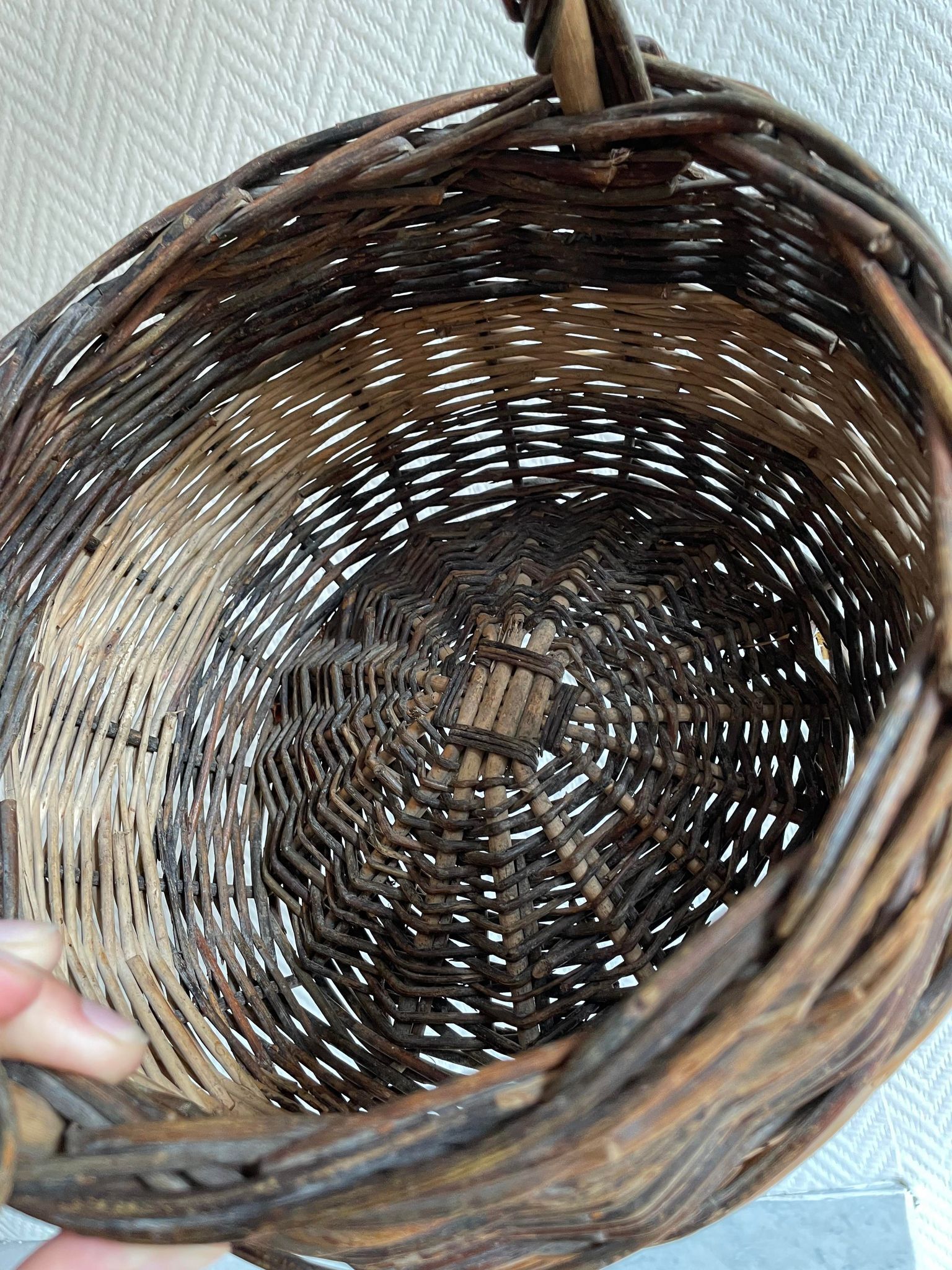 Round basket