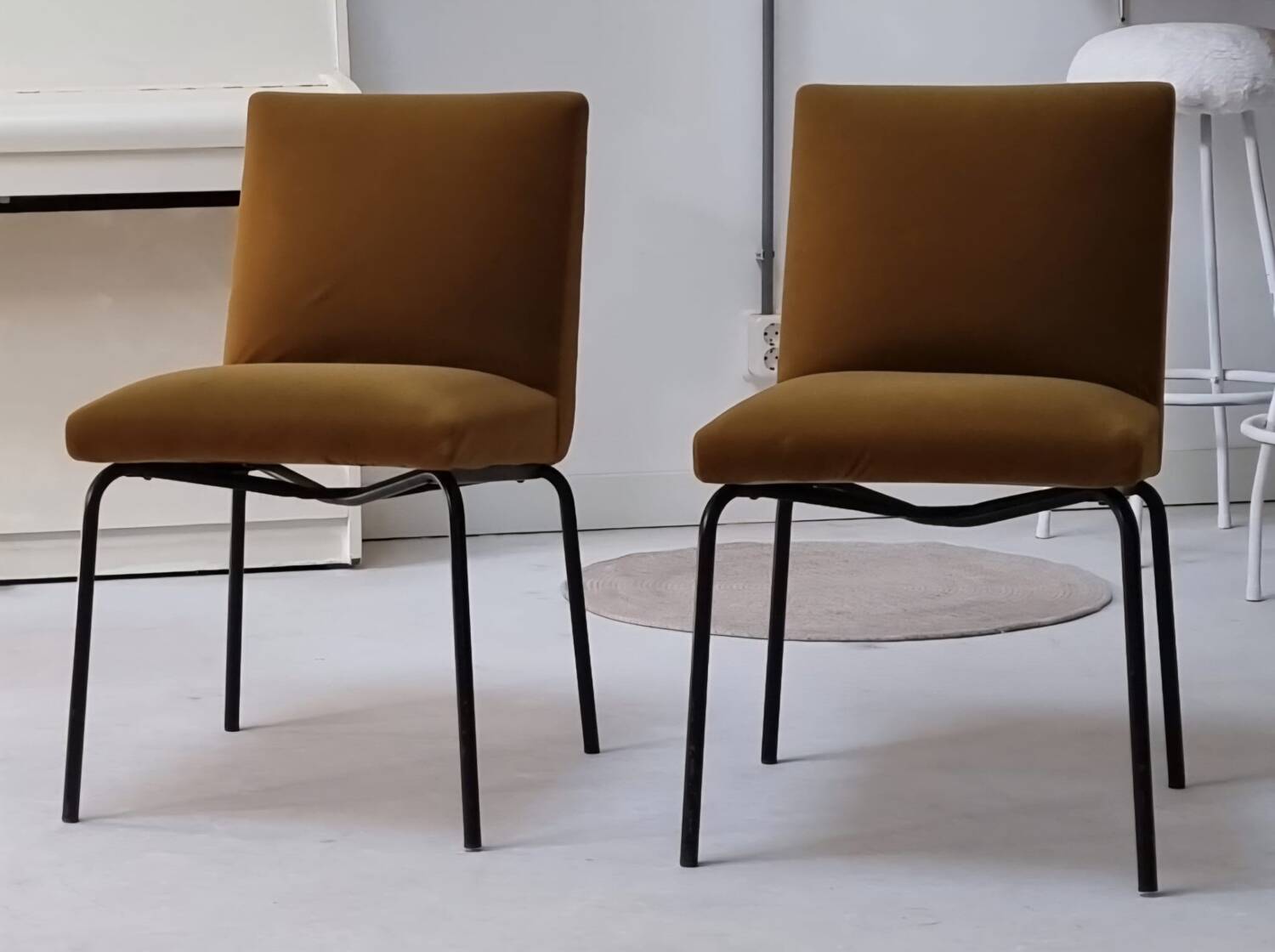 Deux chaises des années 70