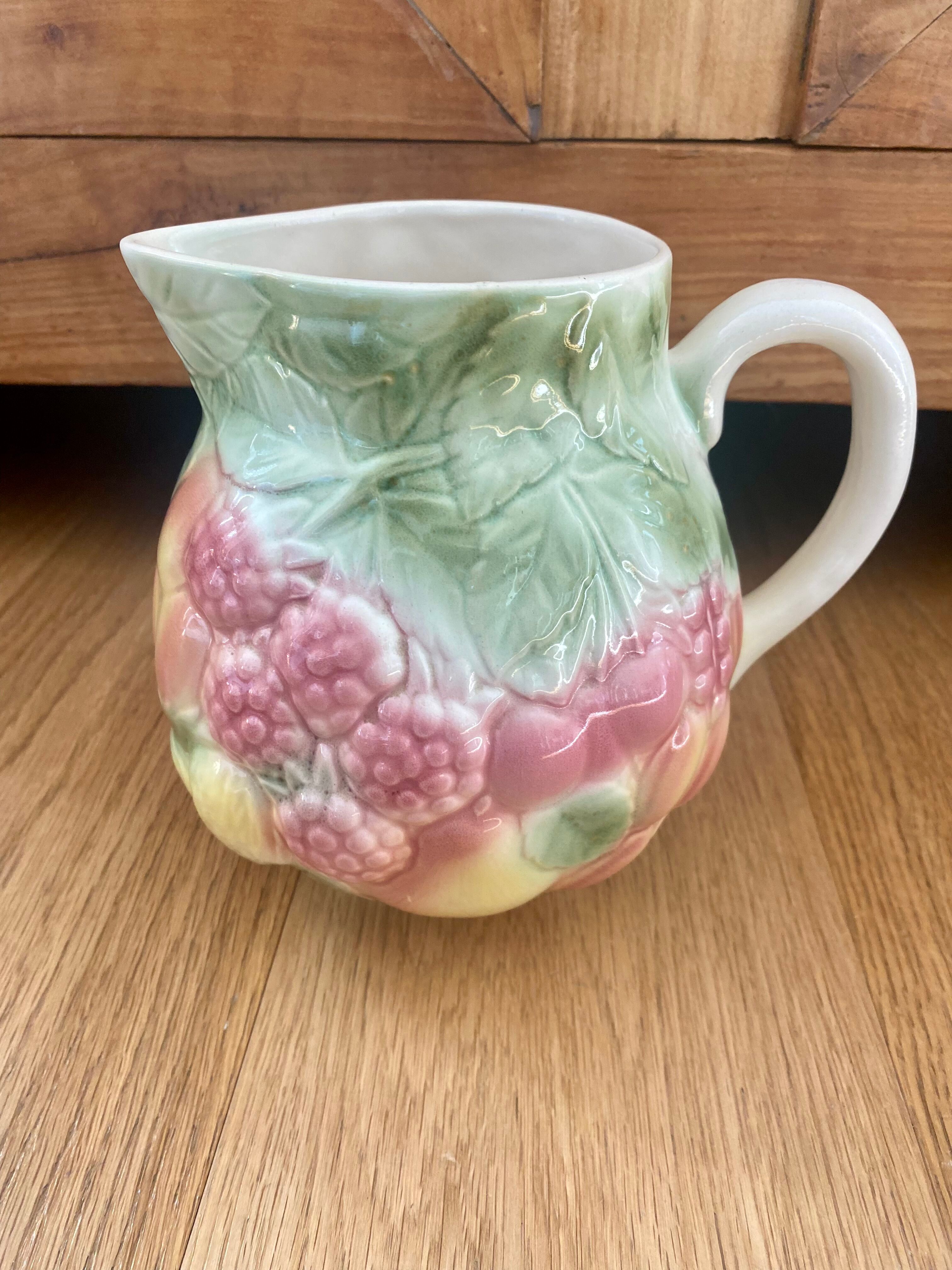 Broc carafe and small pitcher Salins slurry fruit