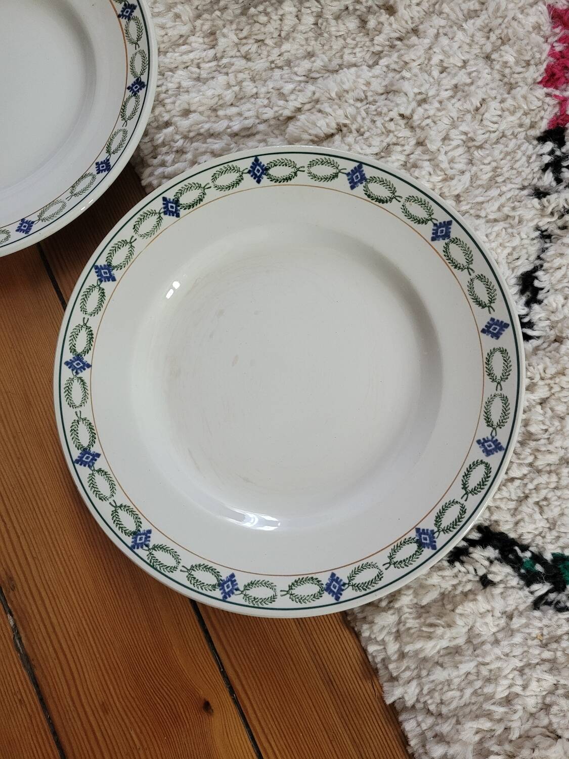 Lot n°1 de 6 assiettes creuses St Amand
