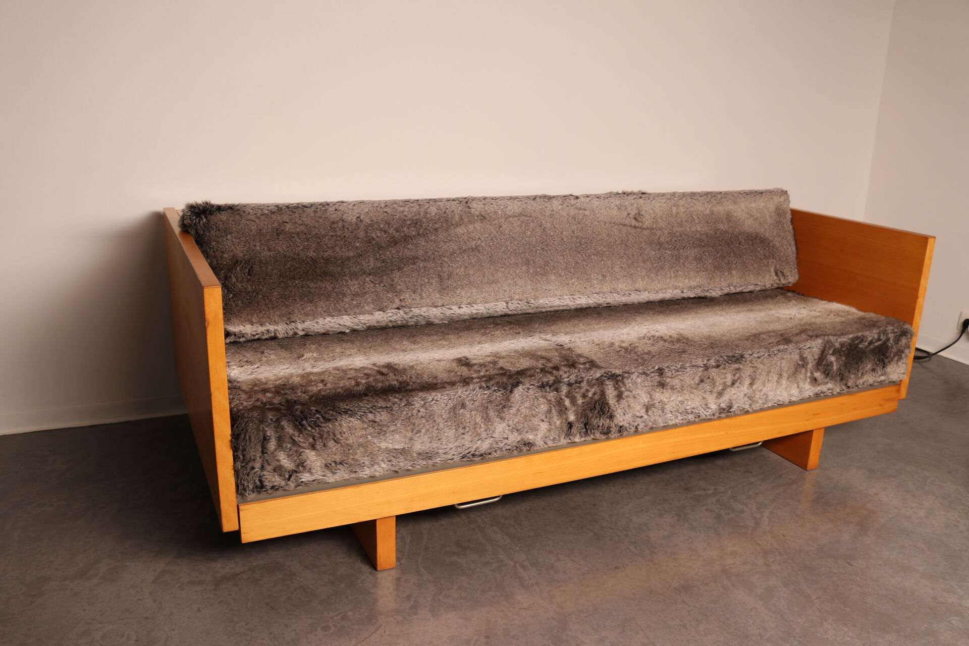 Convertible sofa & double bed model 'GE258' by Hans Wegner for Getama - Denmark - 1960's