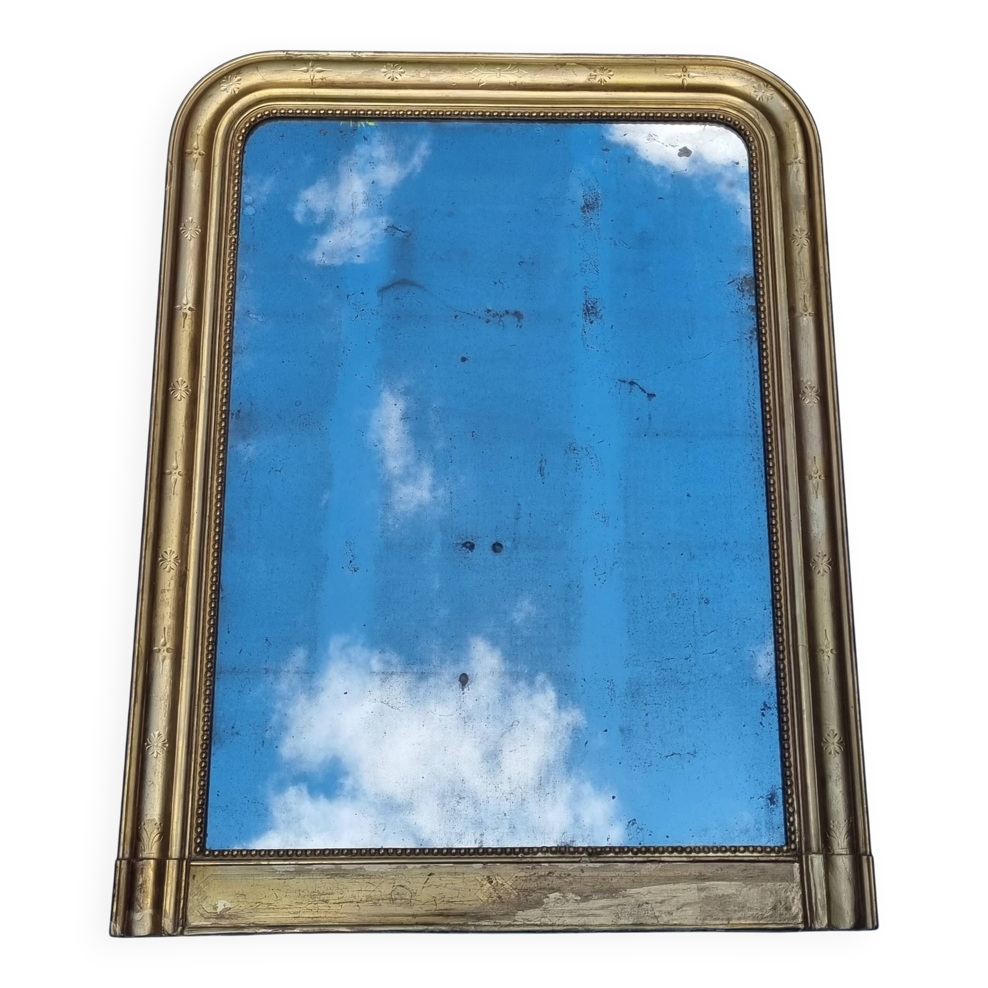 Large gilded Louis-Philippe antique mirror from the 19th century with original glass, measuring 129 x 10 cm.