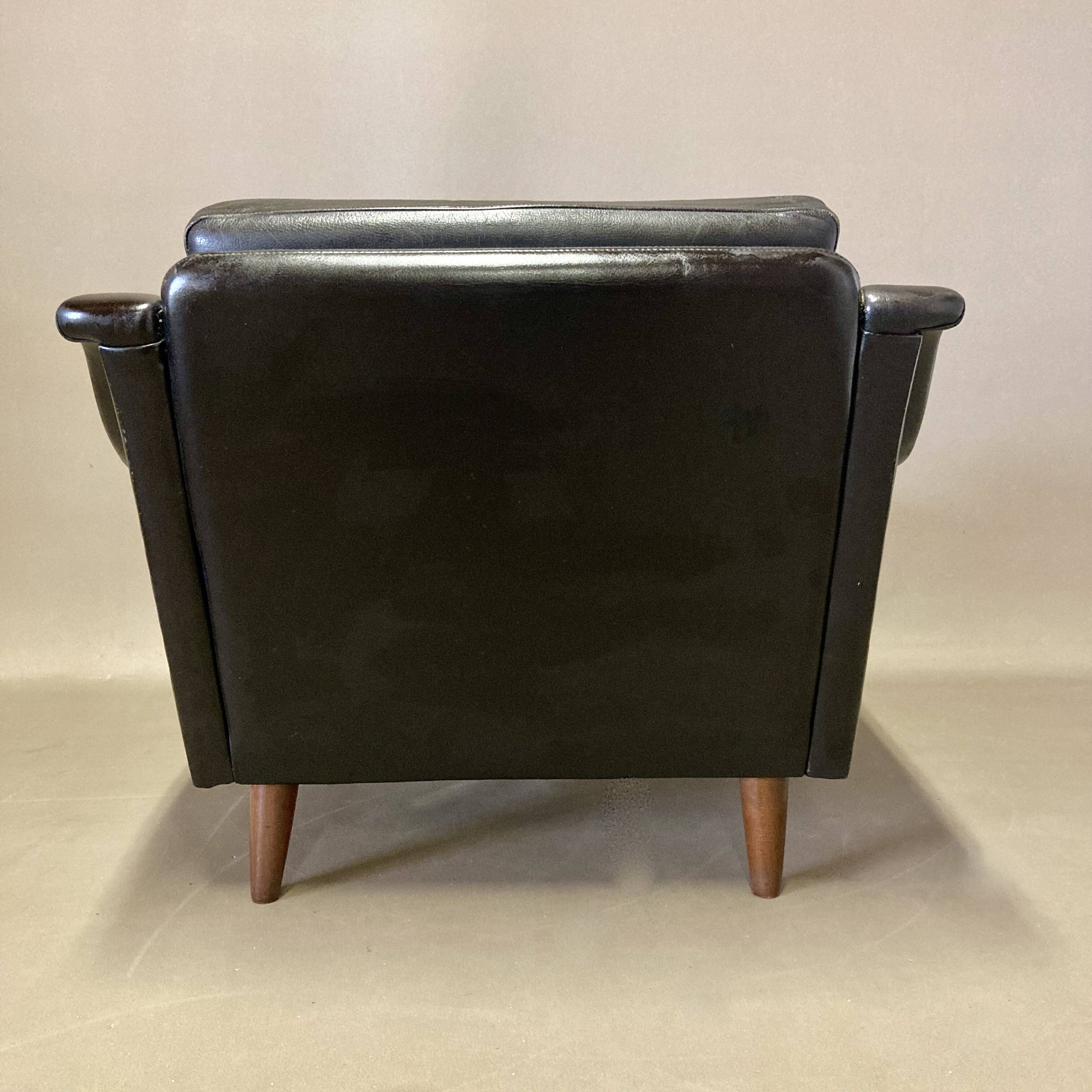 Black leather armchair "Scandinavian design" 1950.