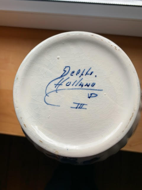 Vase couvert de Delft