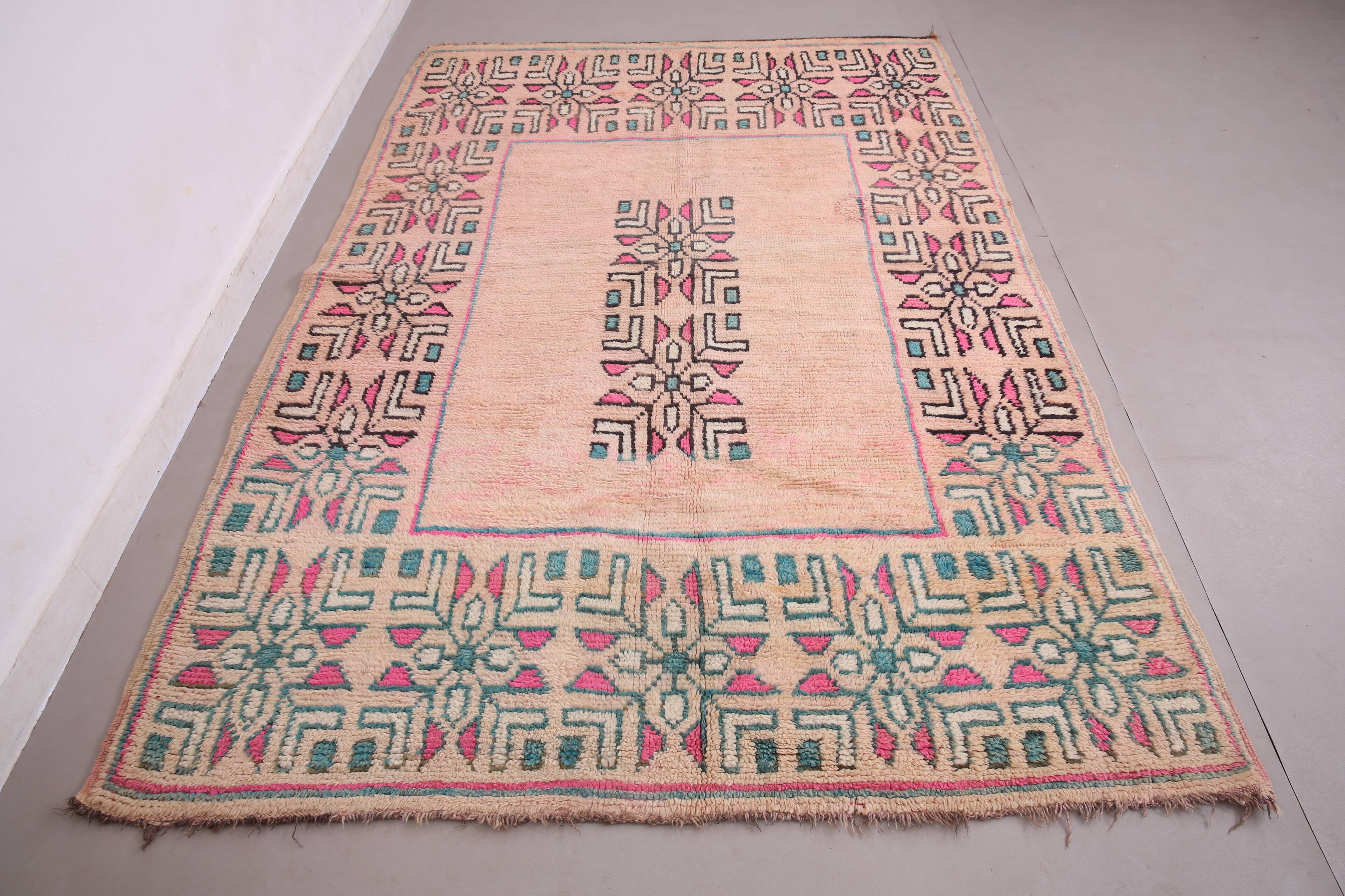 Pink Vintage Moroccan Rug 176 x 259 cm - Berber Rug Handmade - Wool Rug