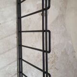 Wall shelf style string 60s