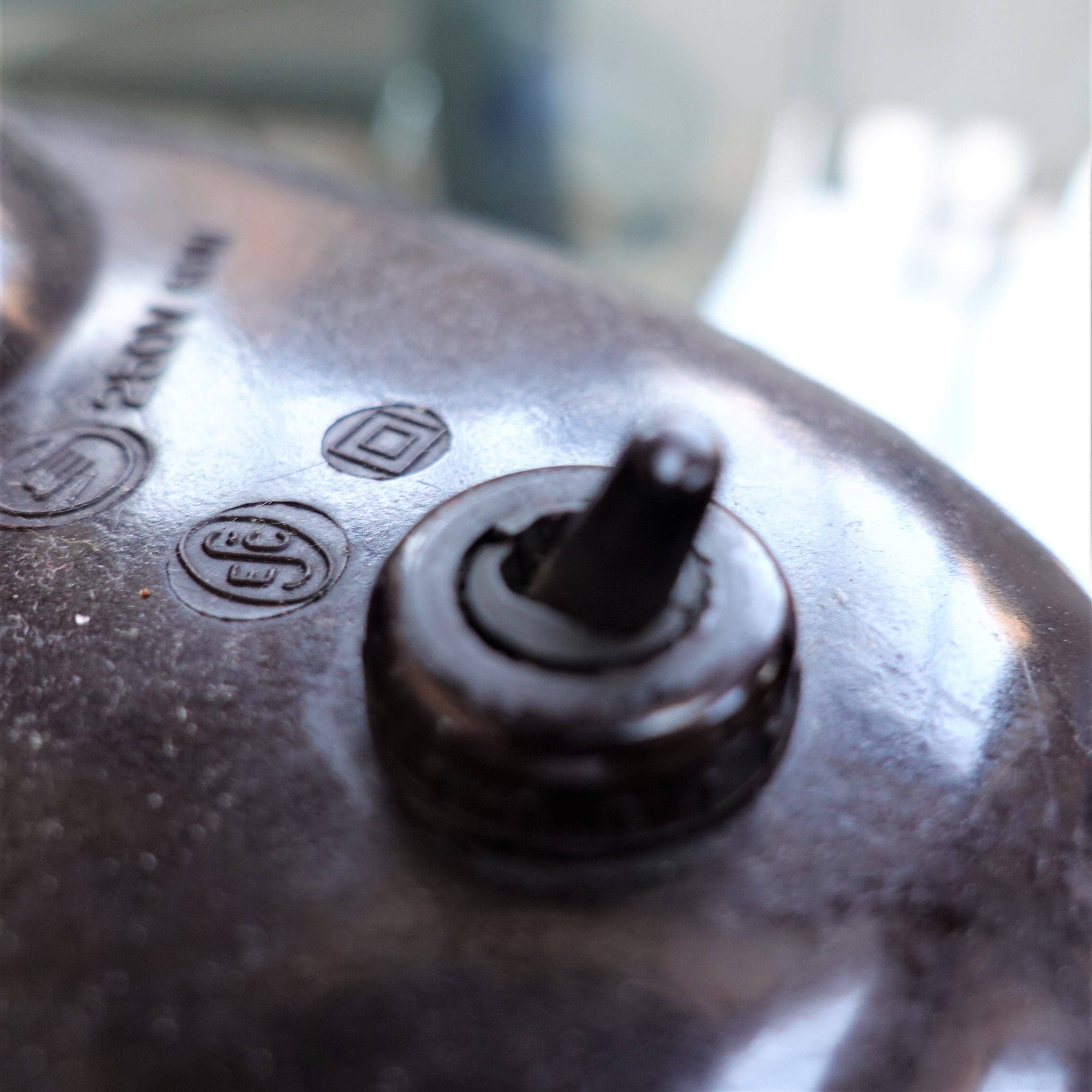 Bakelite desk lamp E.K. Cole