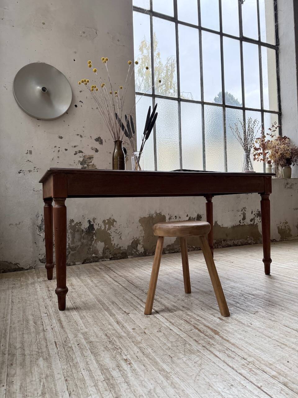 Turned leg cherry table 160cm