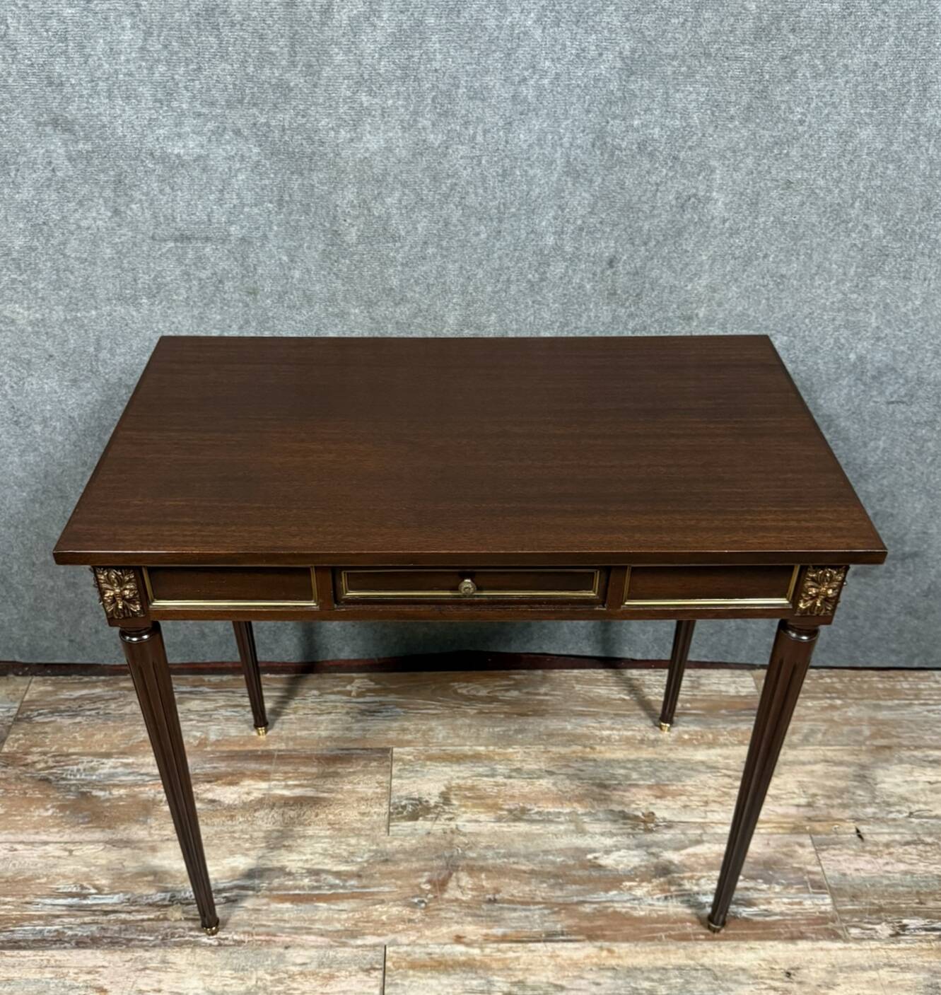 Parisian Louis XVI style desk in mahogany and gilded bronze