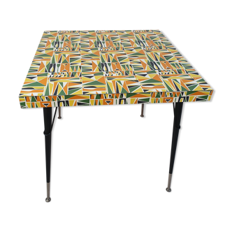 Table en formica années 50 pieds eiffel modèle cocktail party