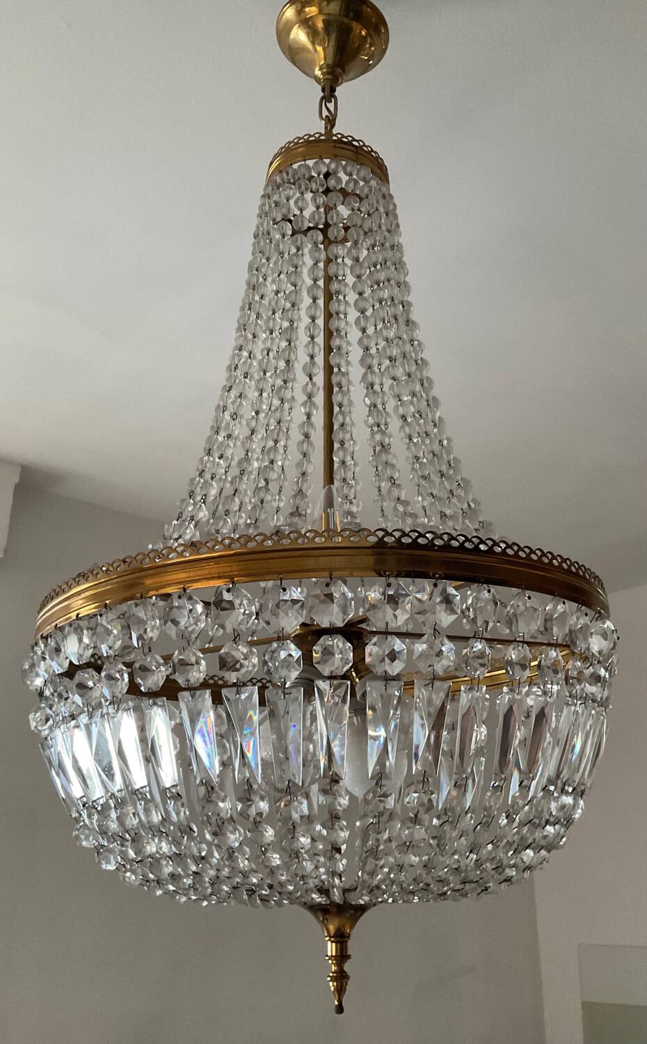 Lustre Montgolfière en laiton à pampilles