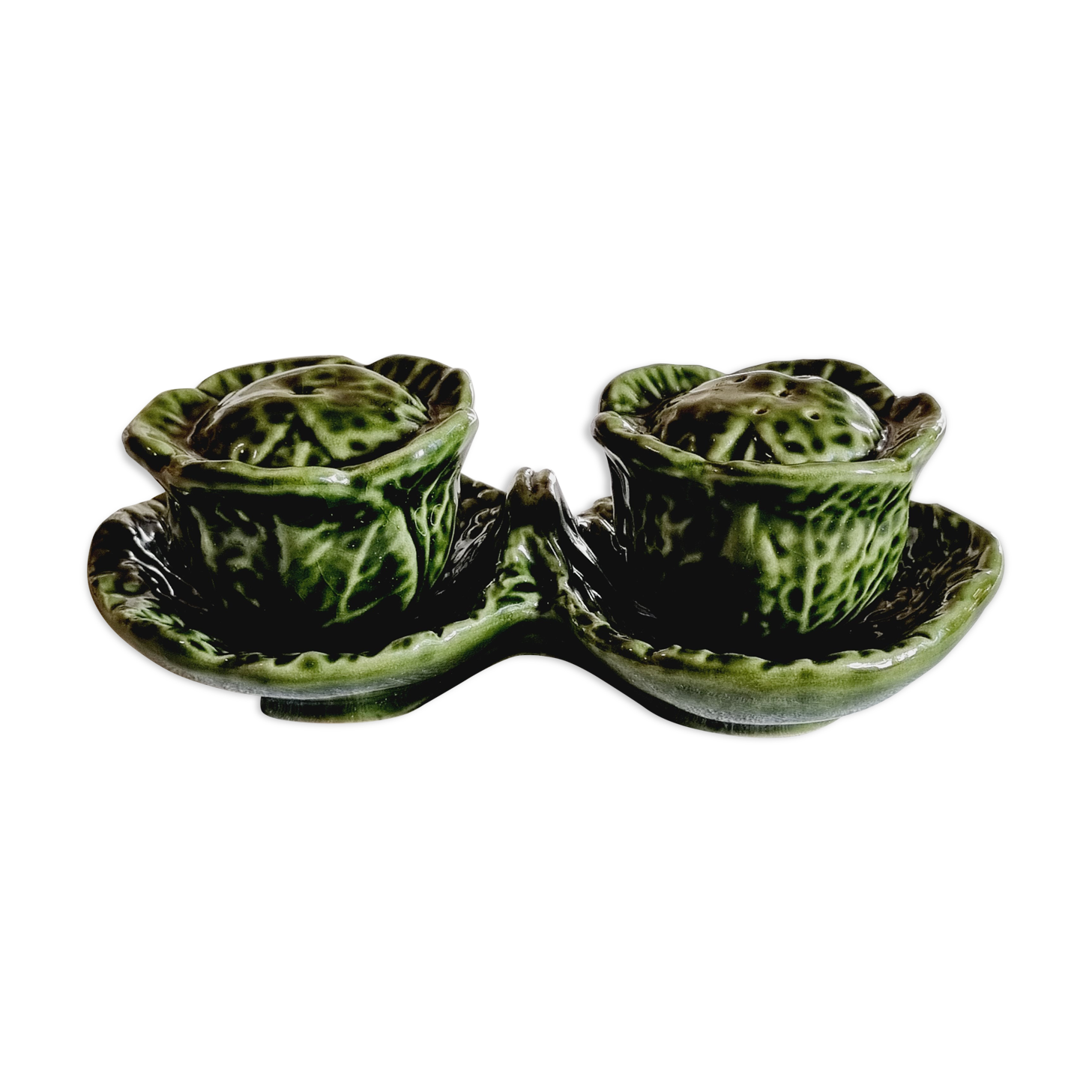 Salt and pepper in slurry cabbage