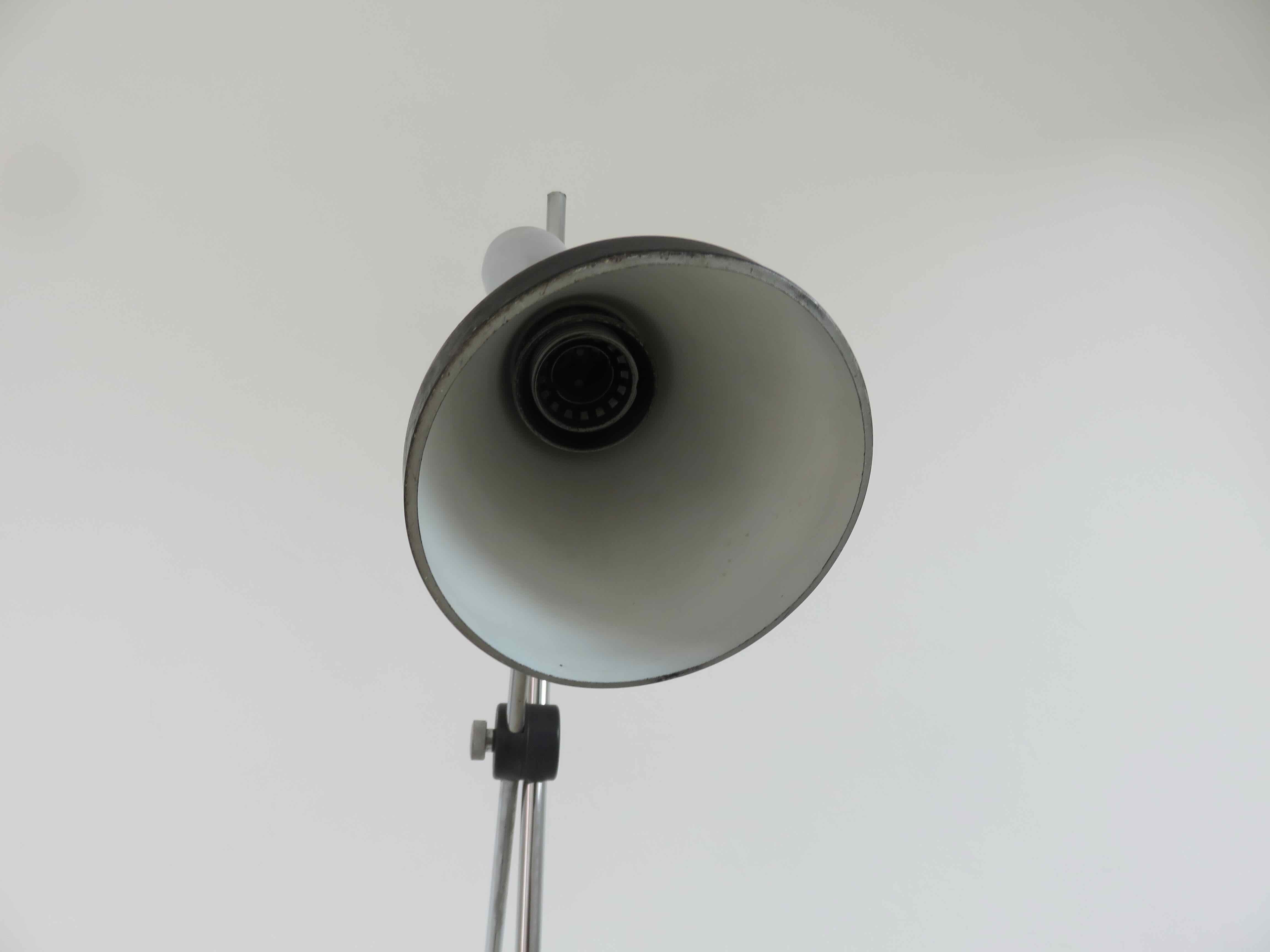 Balance floor lamp in chromed metal and black lacquered metal 60s