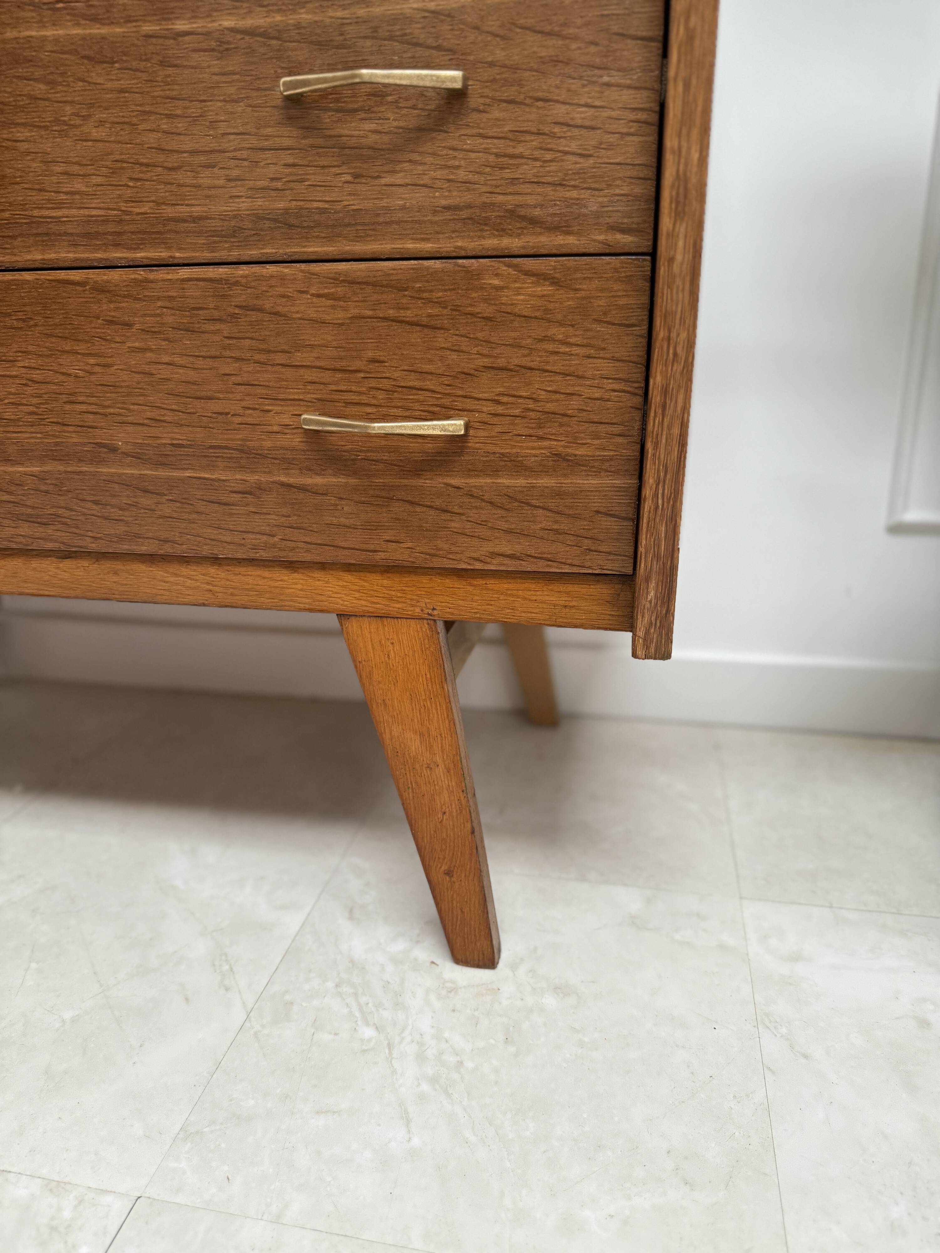 Compass foot chest of drawers