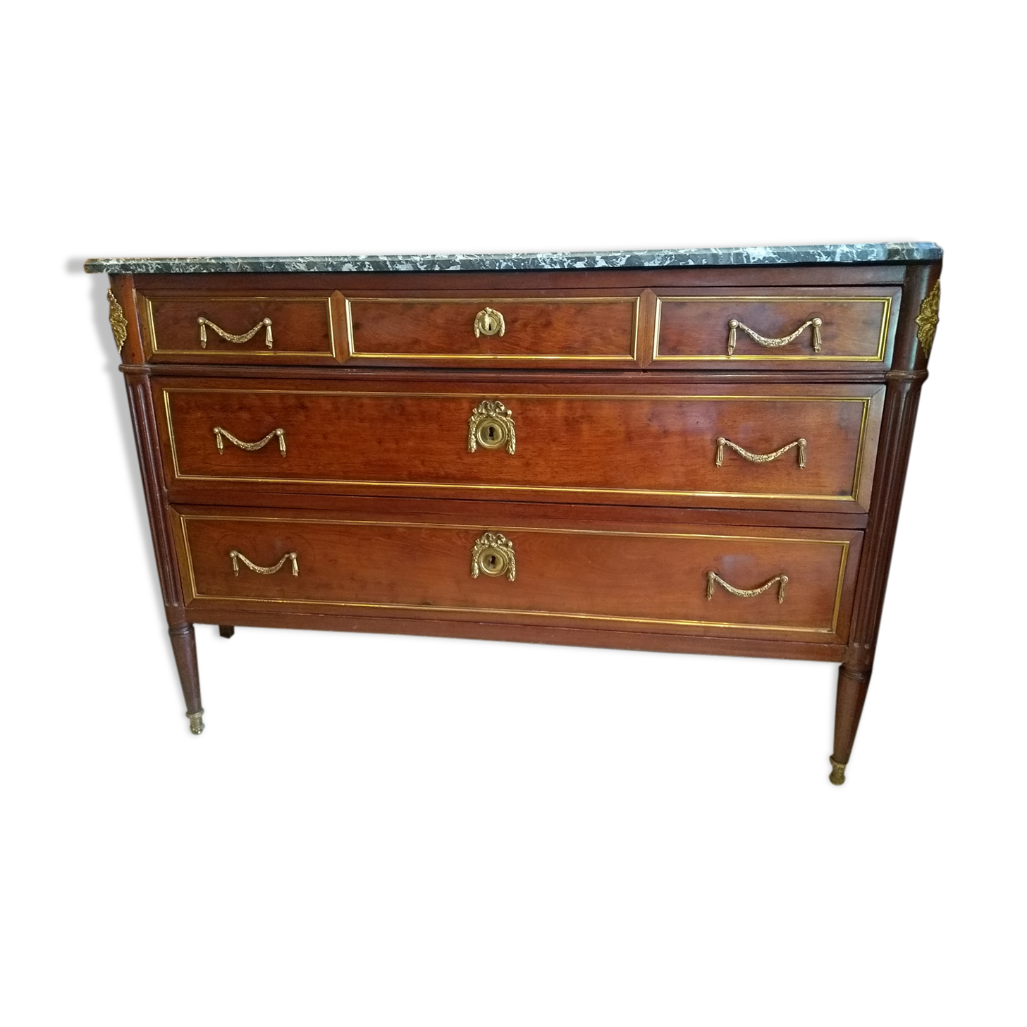 Commode Louis XVI estampillée Bircklé acajou moucheté