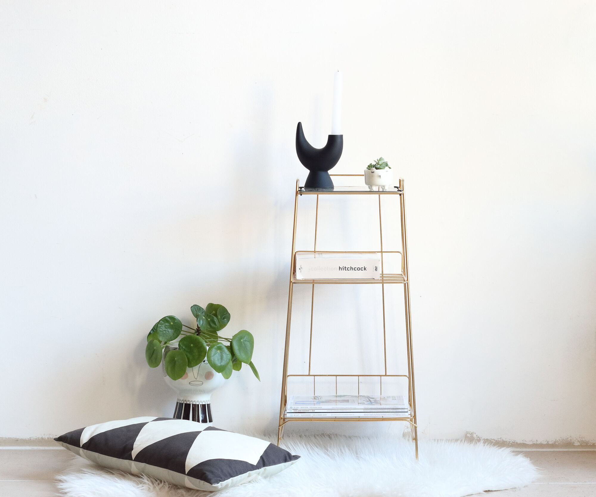 Side table in gilded brass