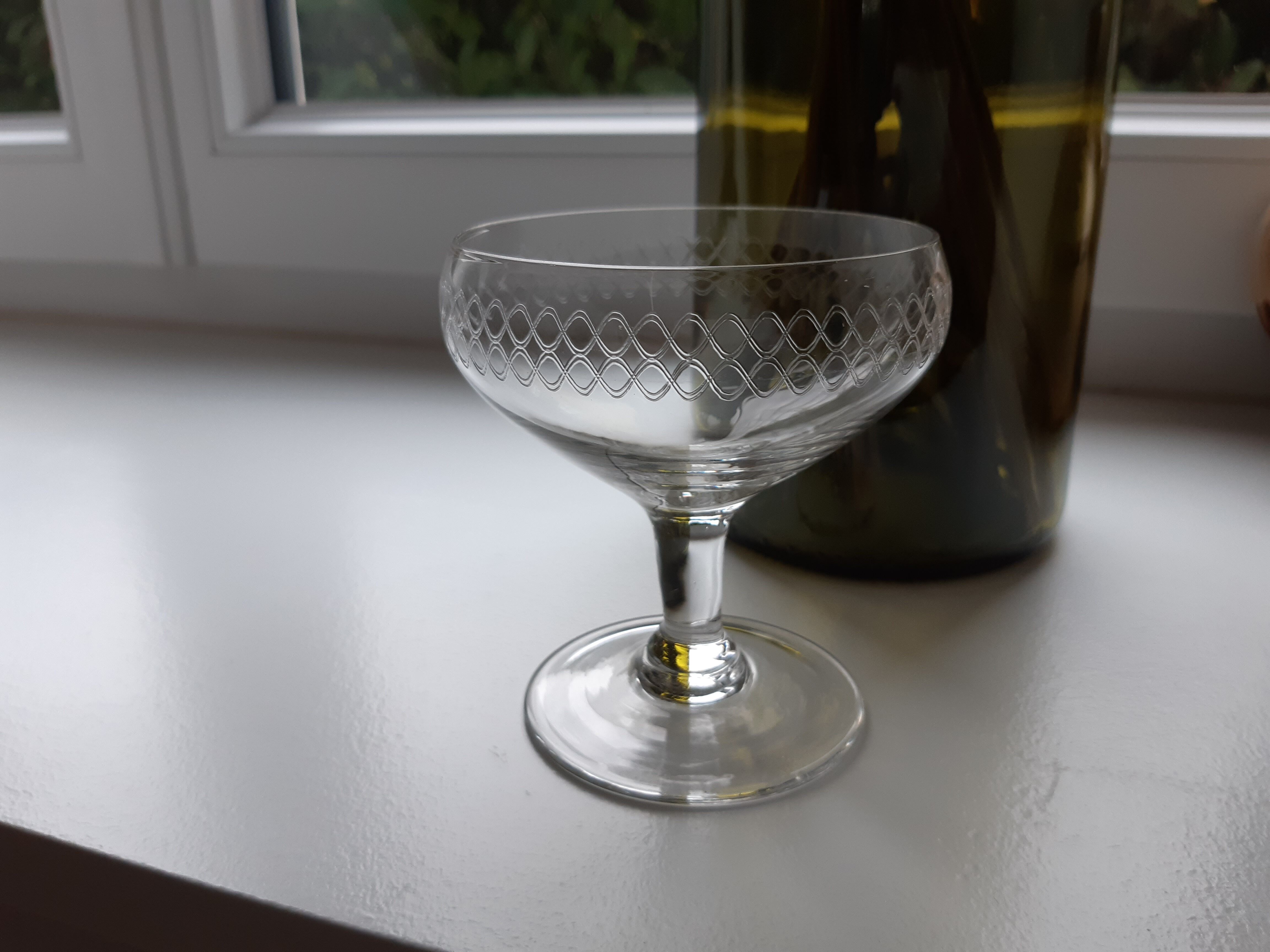 Lot de 6 coupes à champagne en cristal gravé années 40