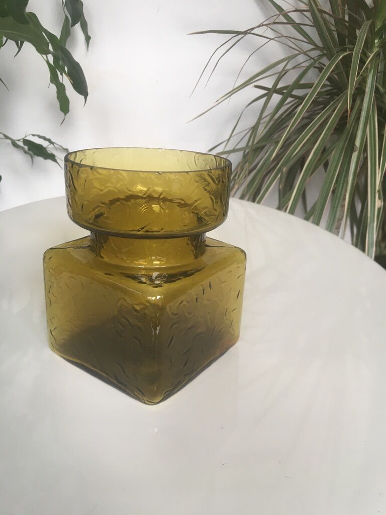 Pala vase by Helena Tynell