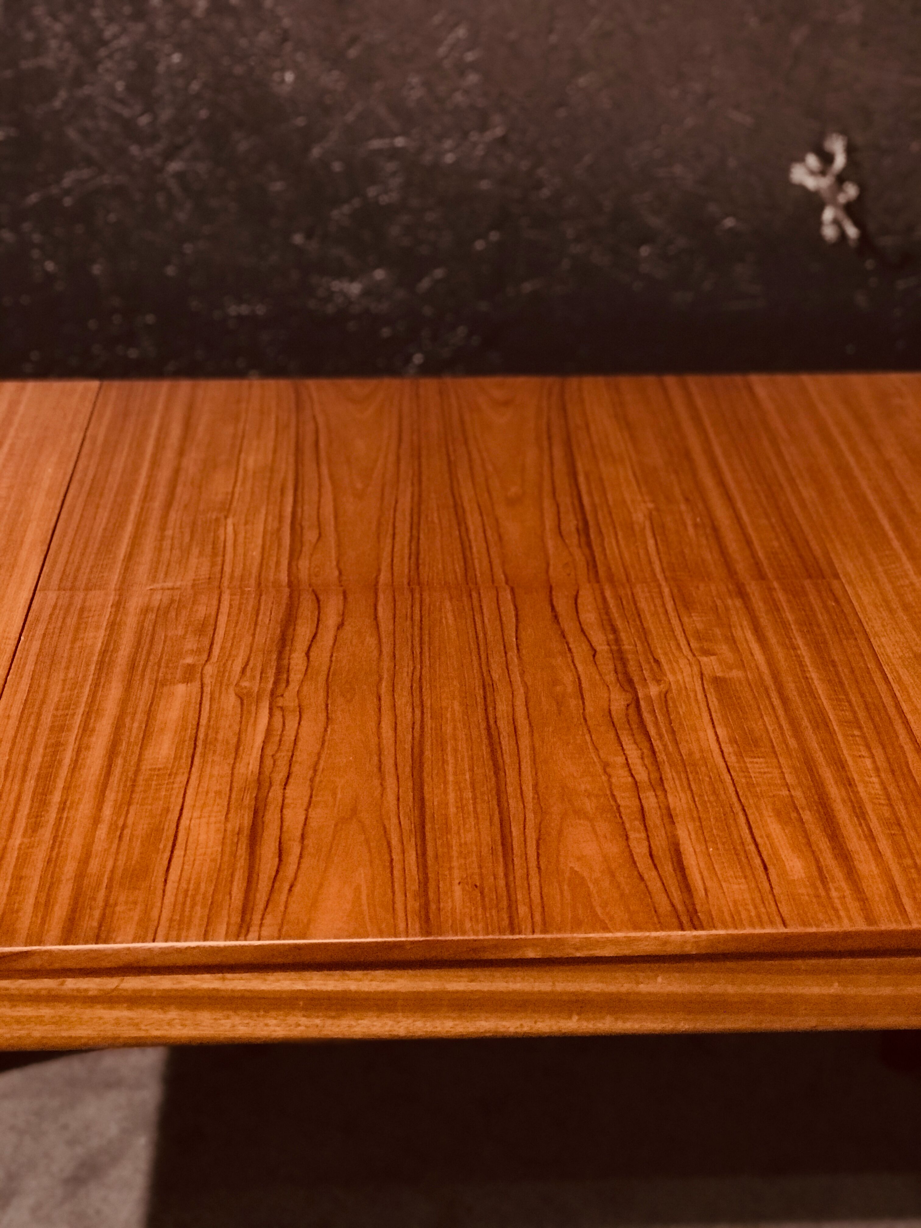 McIntosh extending table designed by Tom Robertson