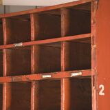 Meuble de métier caisse à vin industriel