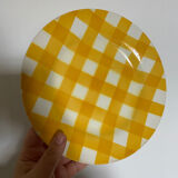 Yellow Scottish pattern plate from the Digoin manufacture