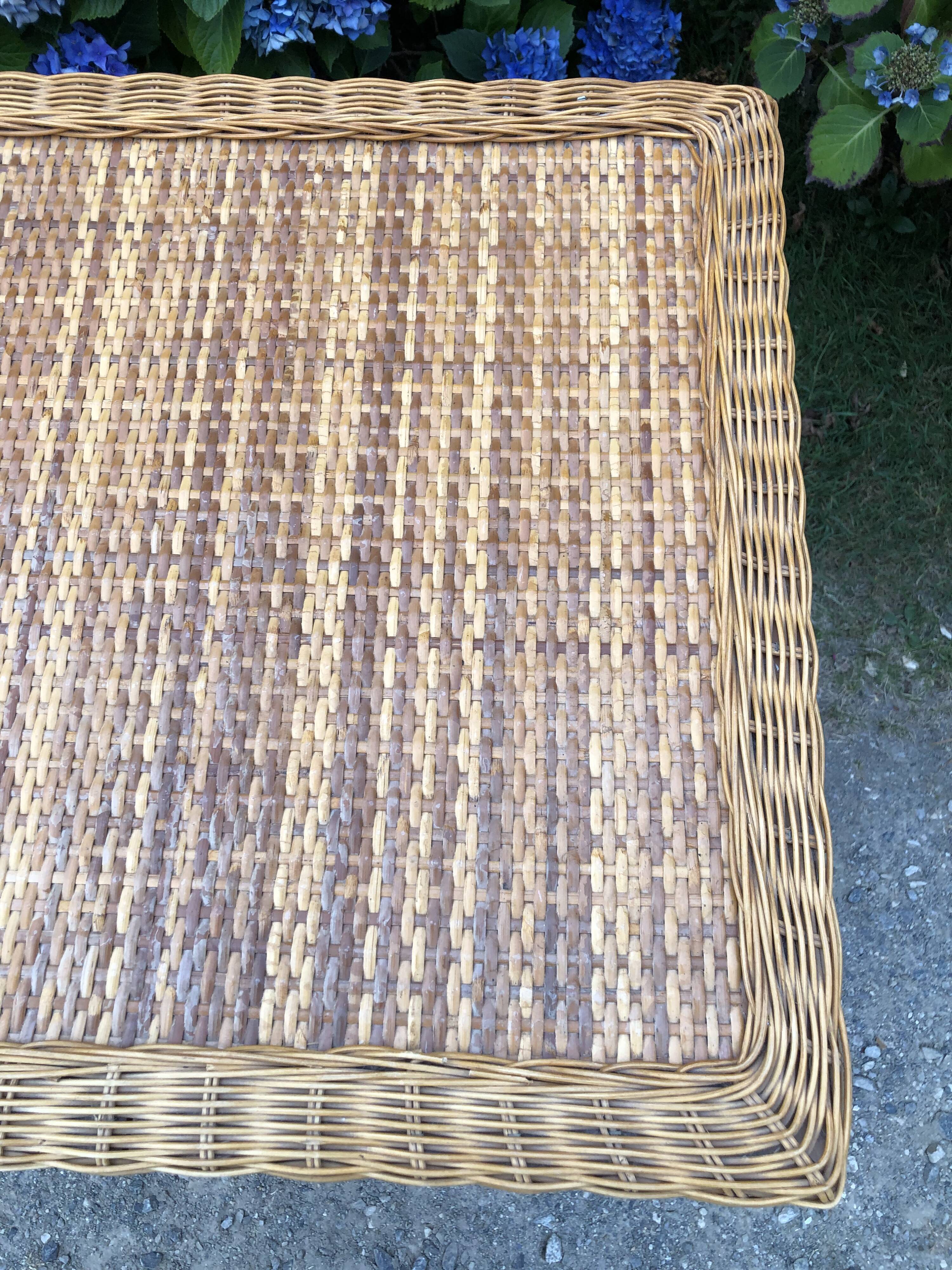Vintage rattan chest of drawers has 3 drawers.