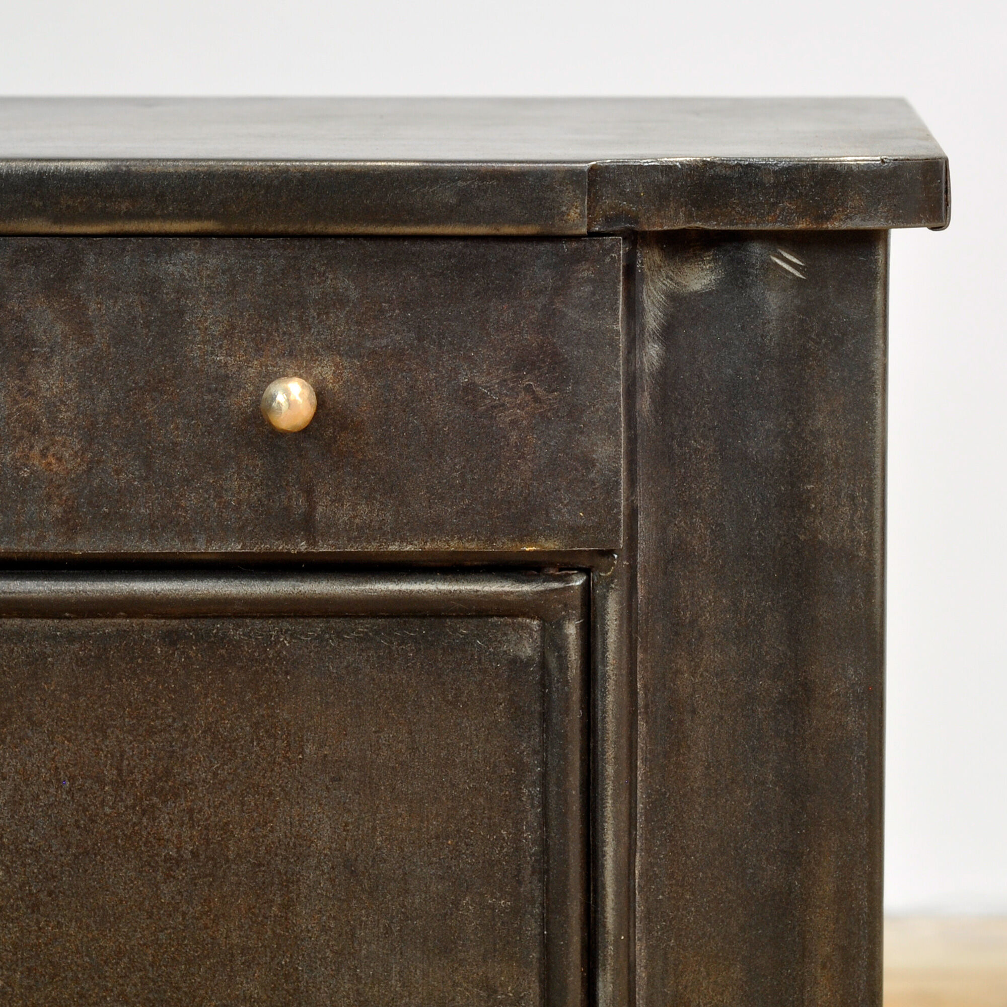 Table de chevet en fer, vers 1930