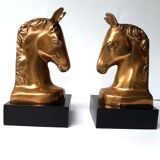 Serre livres chevaux