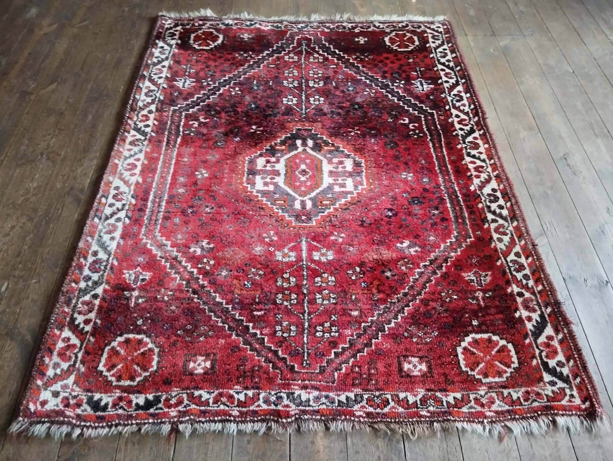 Handmade Persian Shiraz rug 160x120cm