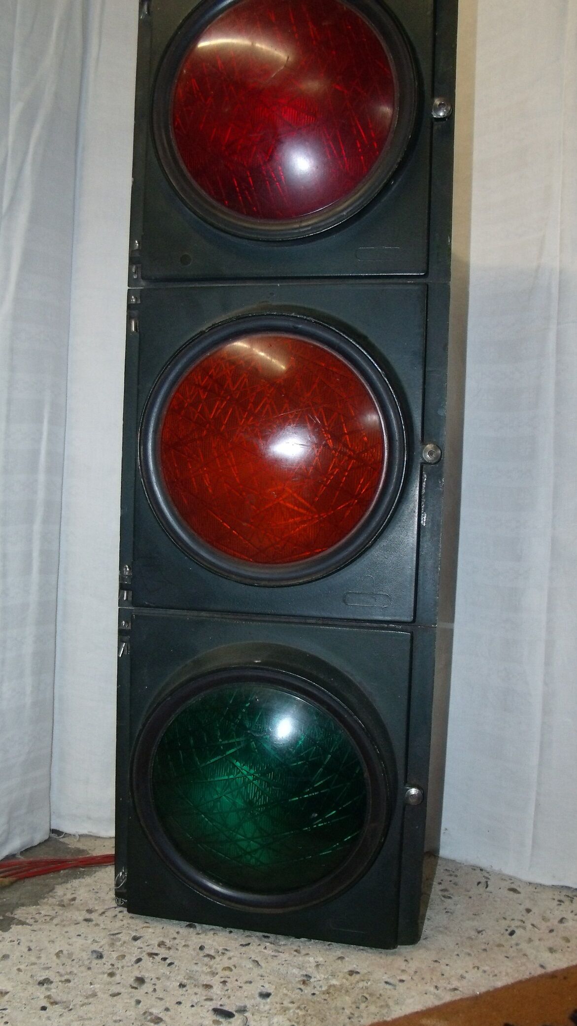 Traffic light traffic that works industrial deco