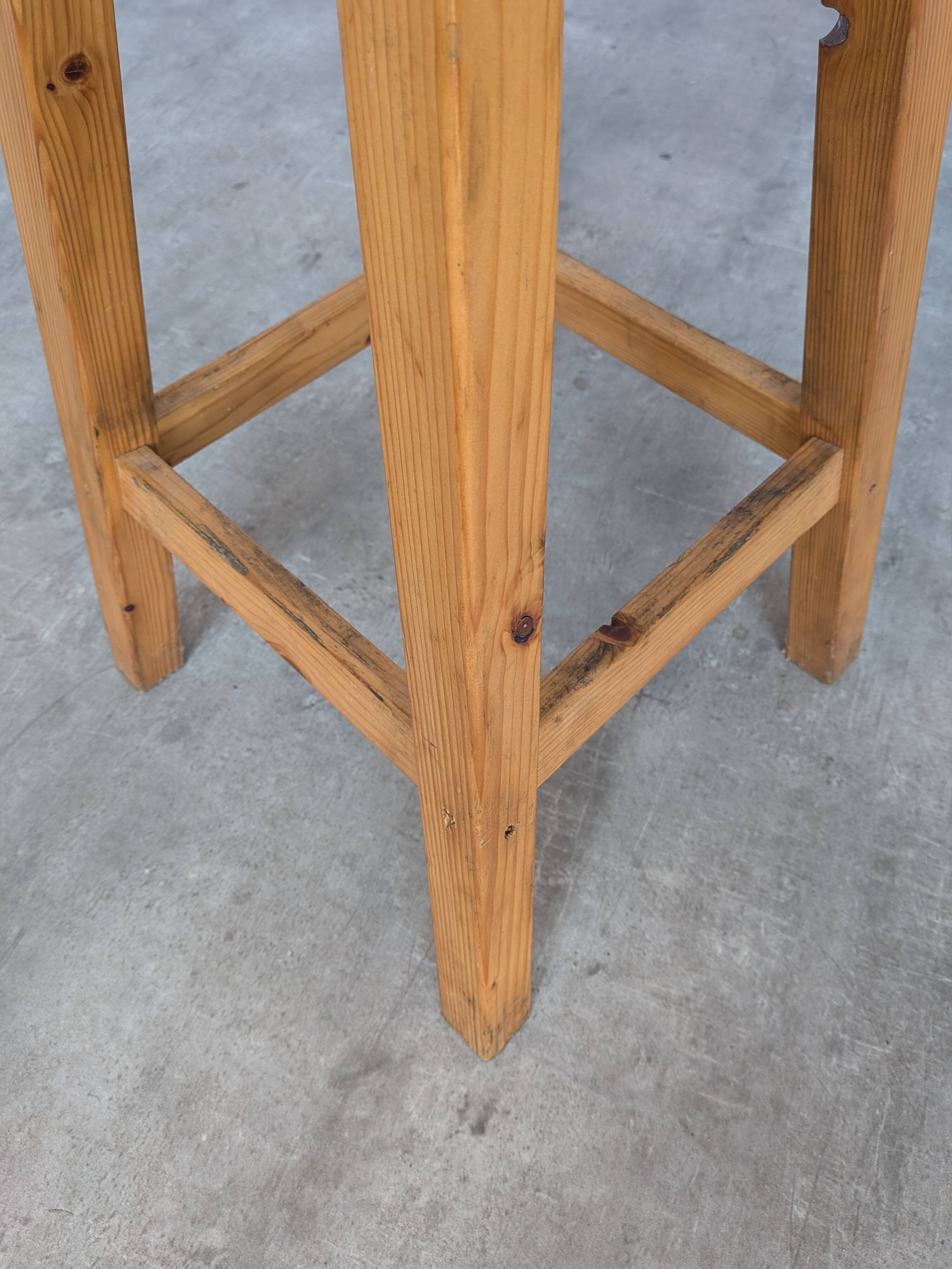 Vintage Wooden Bar Stool: Black Leather Seat, Mid-Century Bistro Style