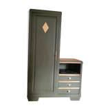 Asymmetrical cabinet