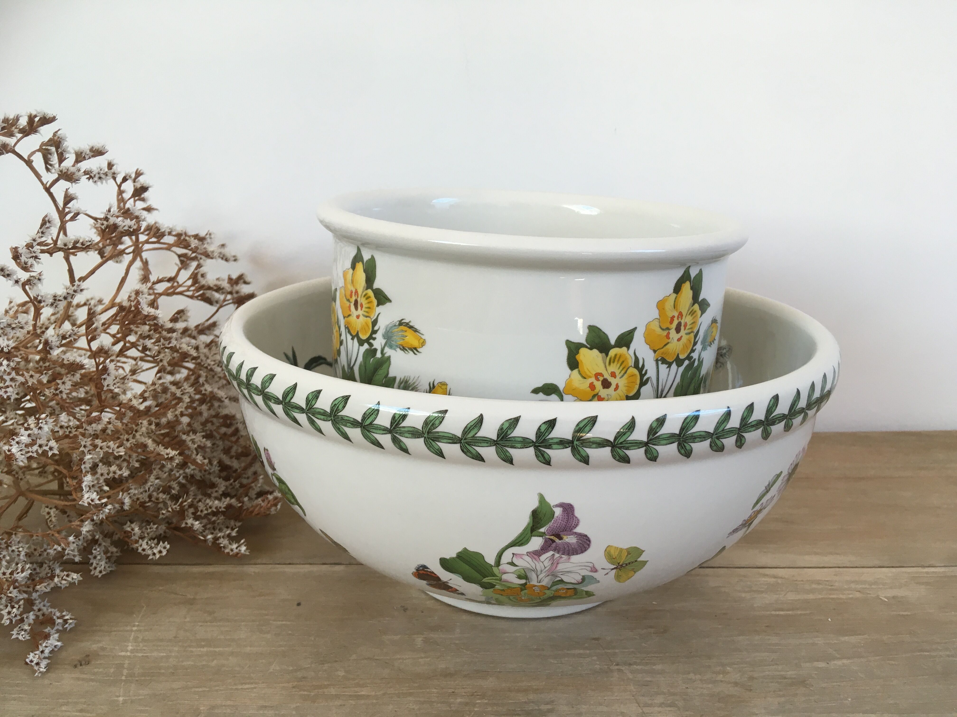 Vintage pot cover the botanic garden