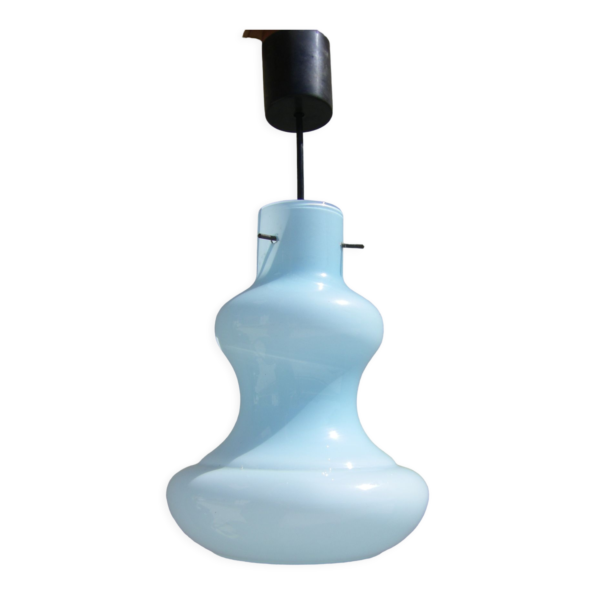 Suspension in turquoise blue opaline