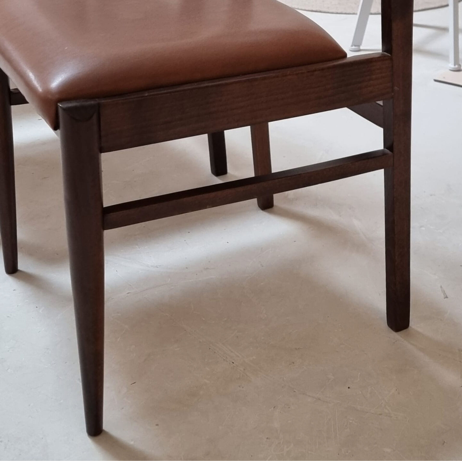Chaises du milieu du siècle